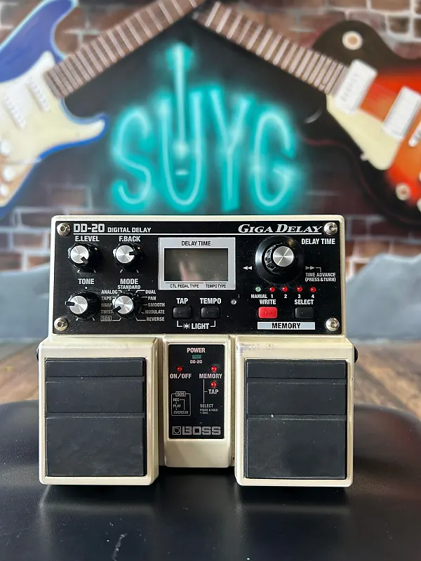 Boss Giga Delay Guitar Effects Pedal