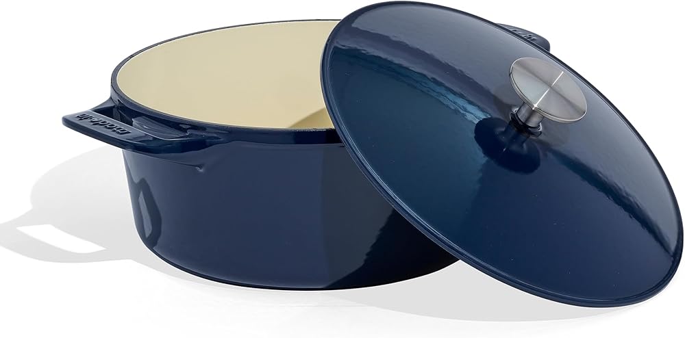 Made In Cookware - Dutch Oven 5.5 Quart - Blue - Enameled Cast Iron - Exceptional Heat Retention & Durability - Professional Cookware - Crafted in France - Induction Compatible