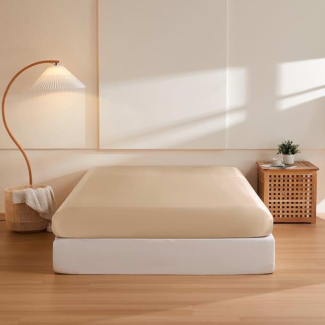 THXSILK Bedding Silk Fitted Sheet Queen Size with Deep Pocket, 6A+ Top Grade 100% Pure Mulberry Silk Bottom Breathable Bed Sheets, 1 Fitted Sheet Only, Champagne