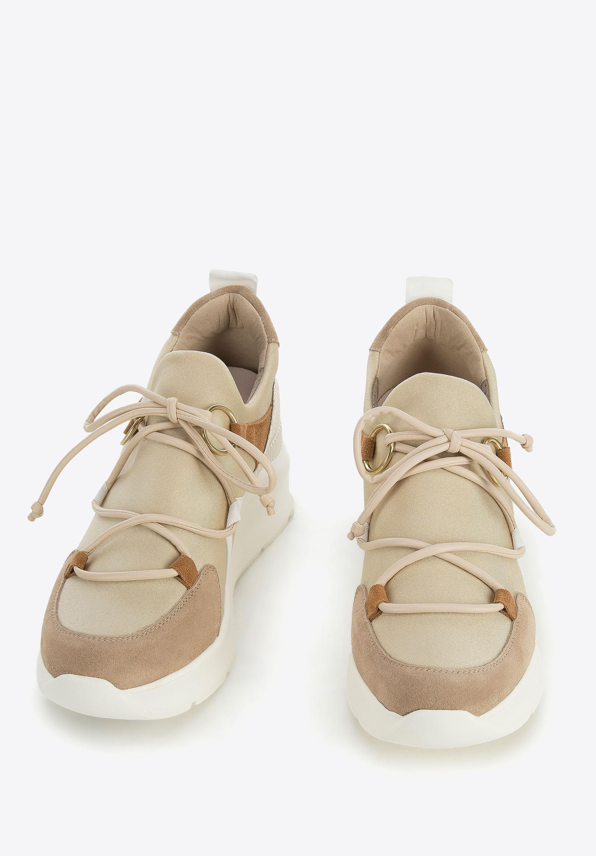 Damskie sneakersy z elastycznej tkaniny na koturnie