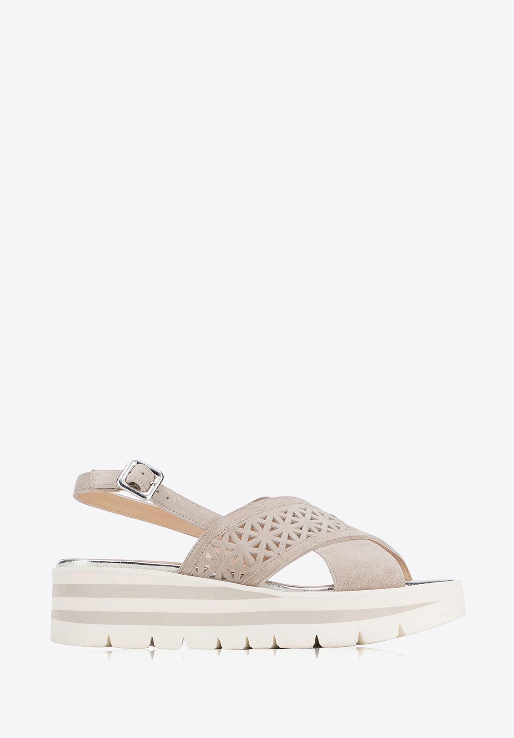 Damskie sandały zamszowe z ażurowym paskiem