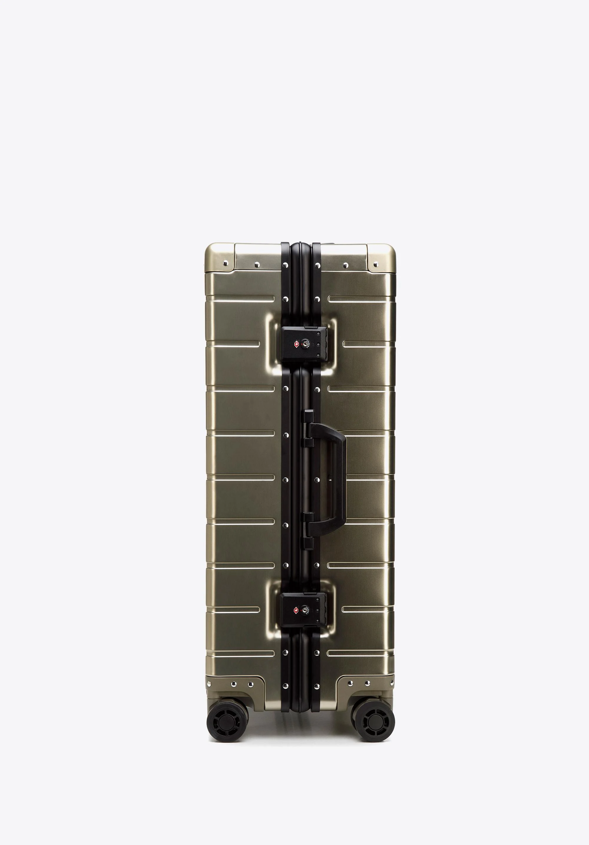 Średnia walizka z aluminium