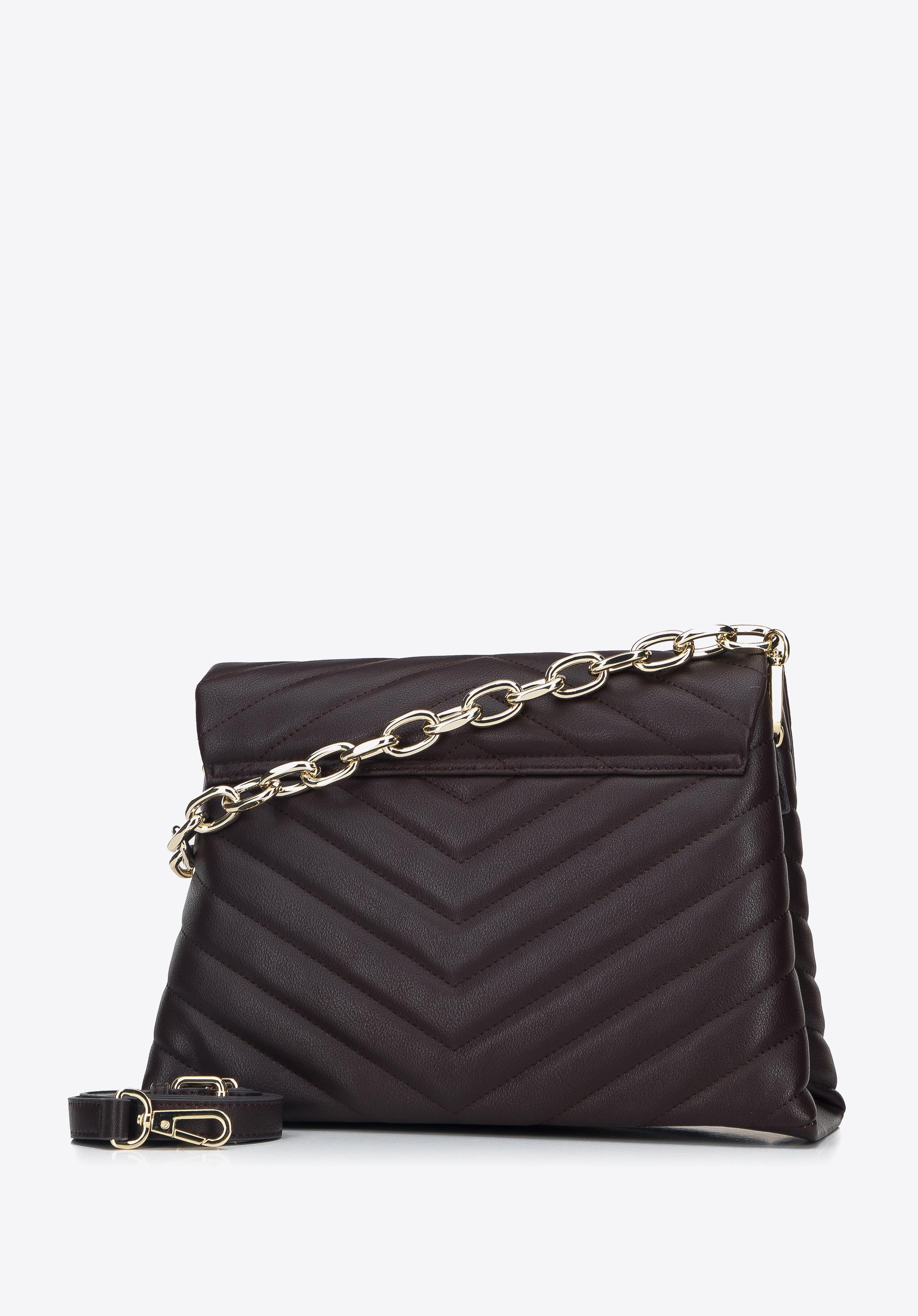 Damska torebka z pikowanej skóry na łańcuchu trapezowa