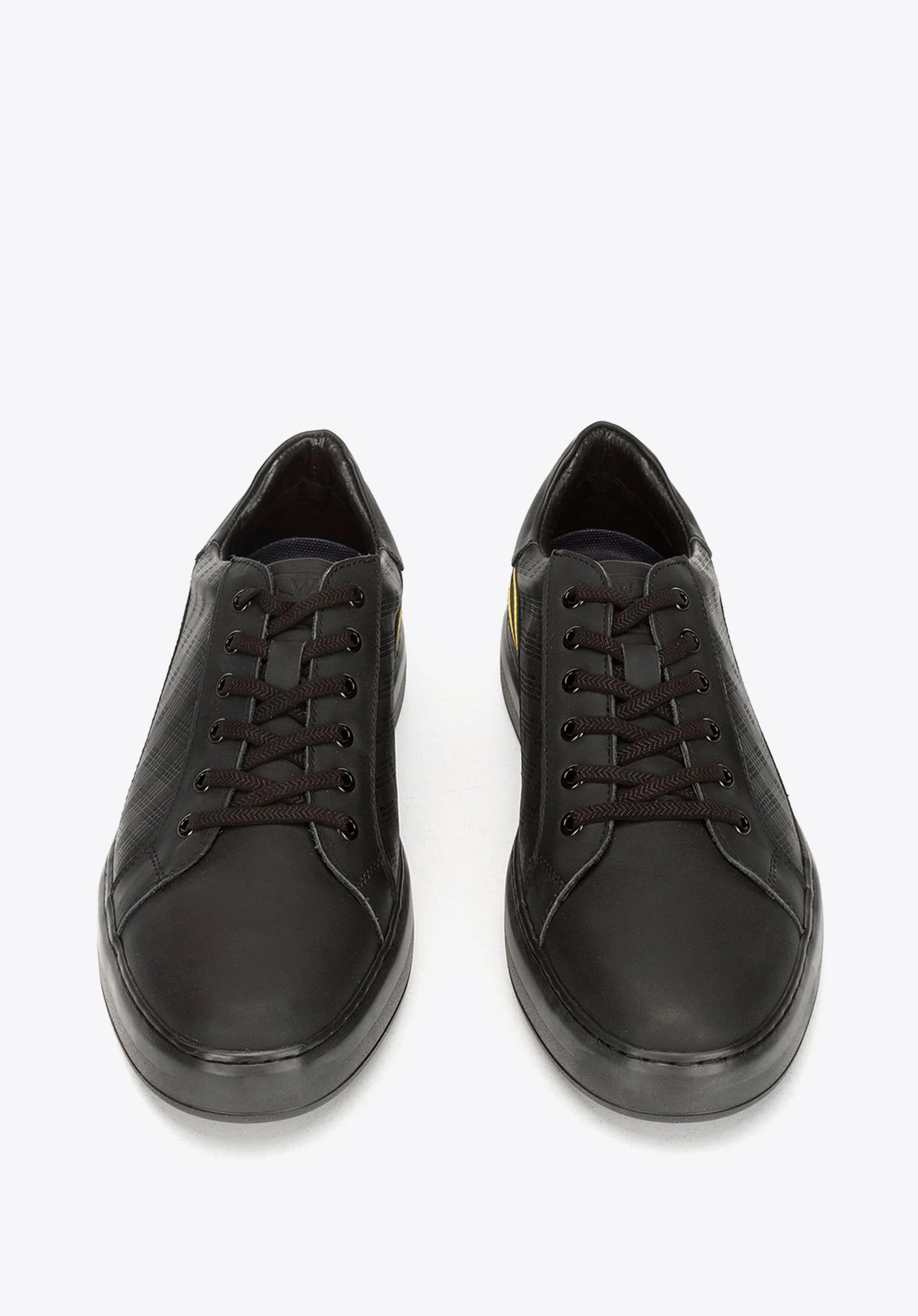 Męskie sneakersy ze skóry z kontrastowymi paskami