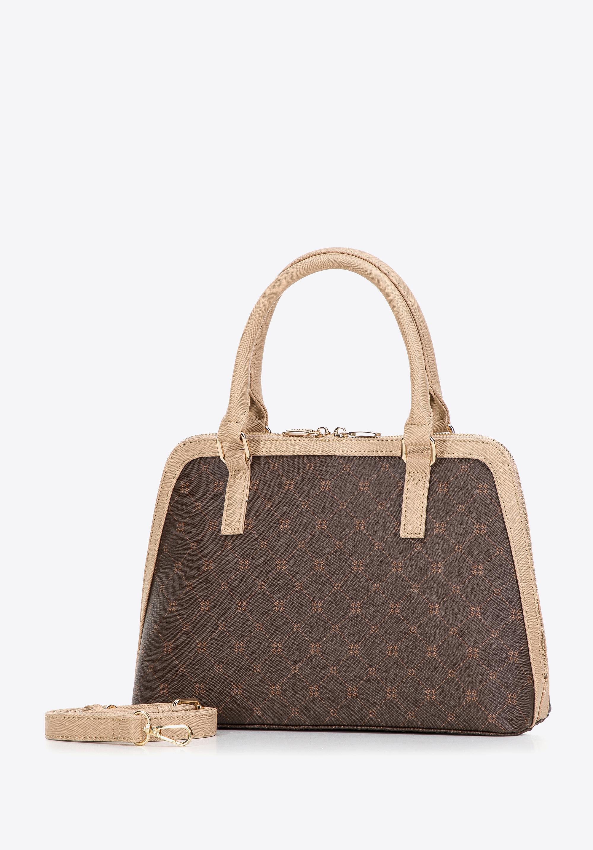 Torebka kuferek z ekoskóry w monogram