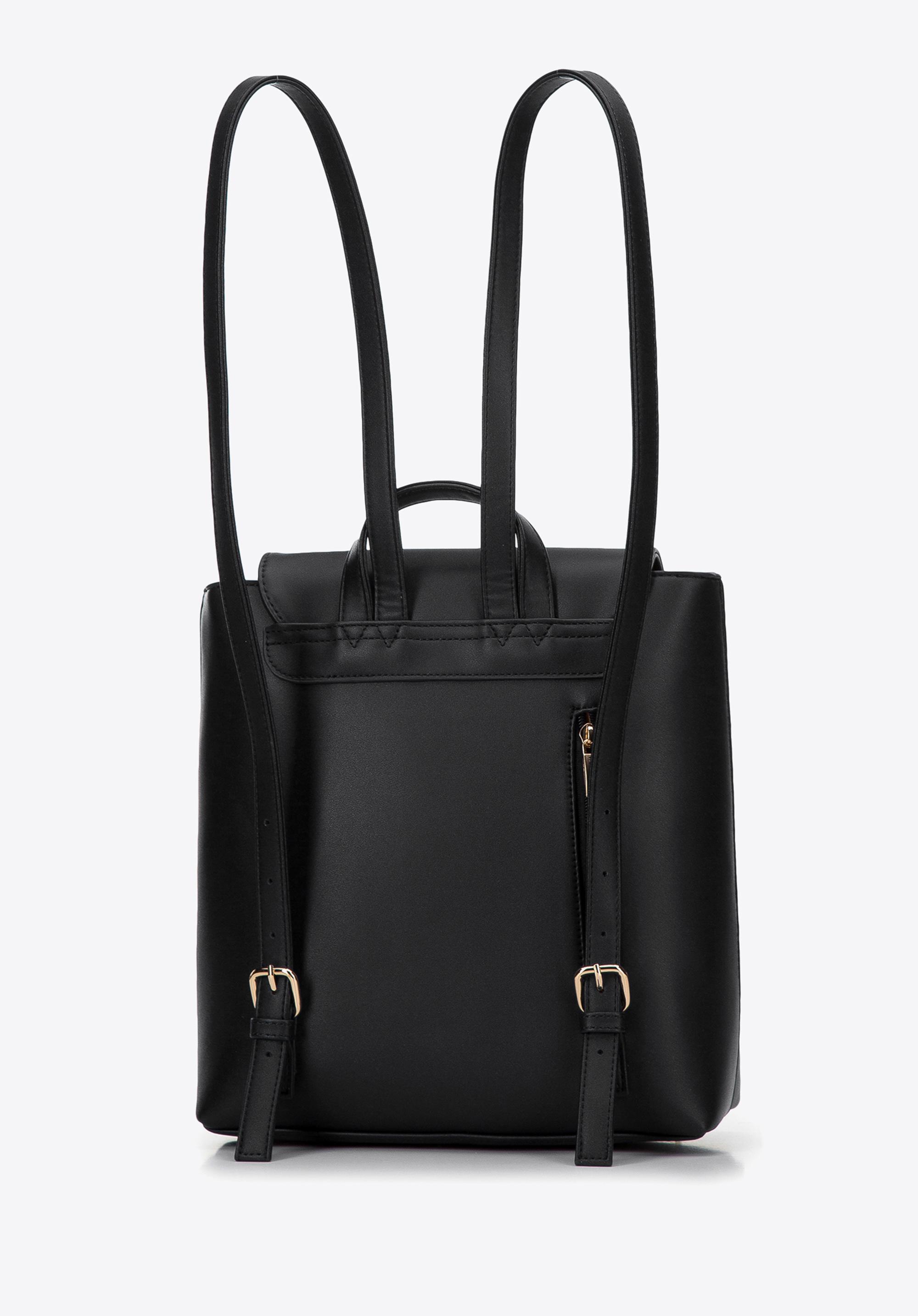 Damski plecak z ekoskóry z wyciętą klapą