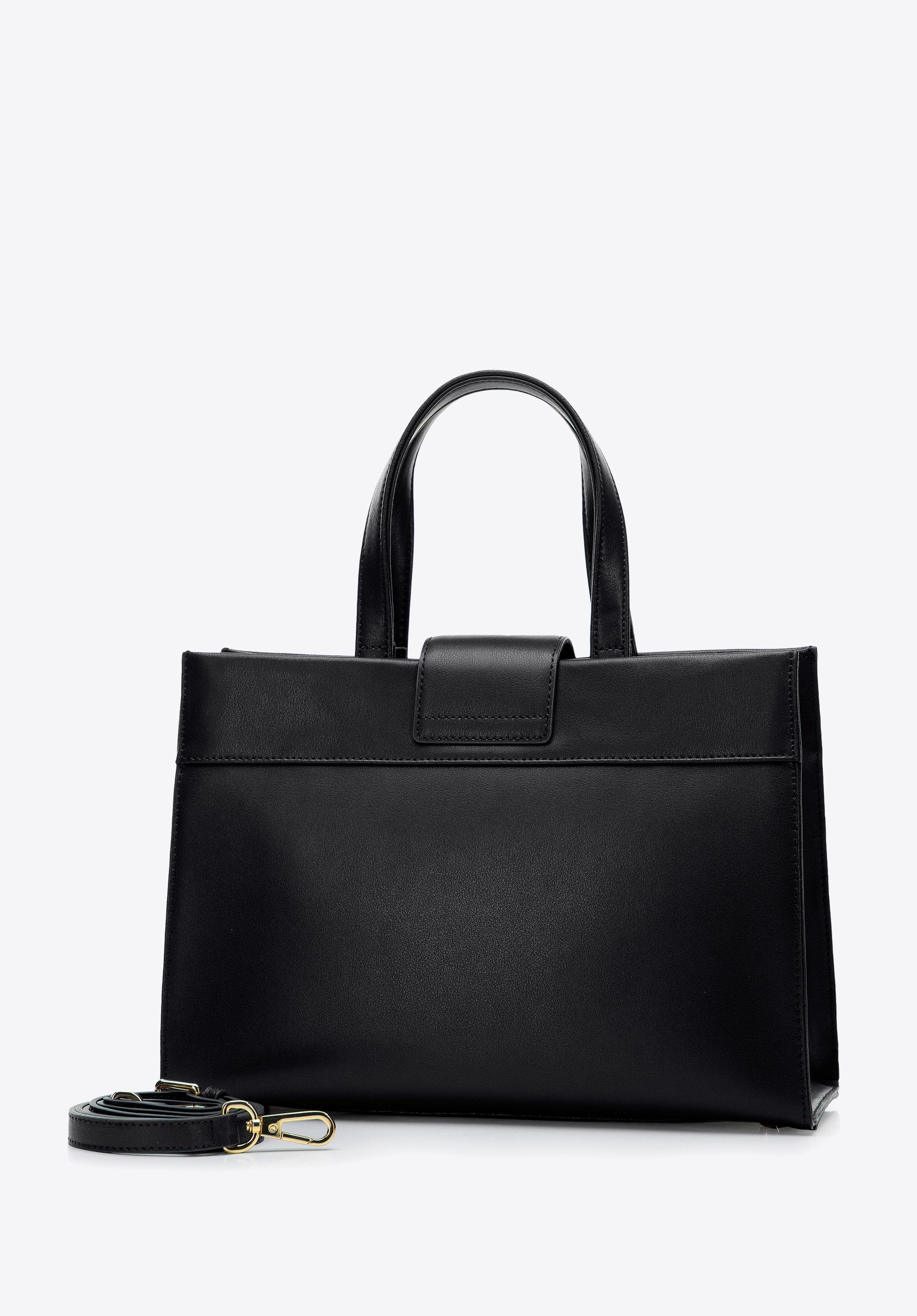 Torebka kuferek ze skóry naturalnej z ozdobną klamrą