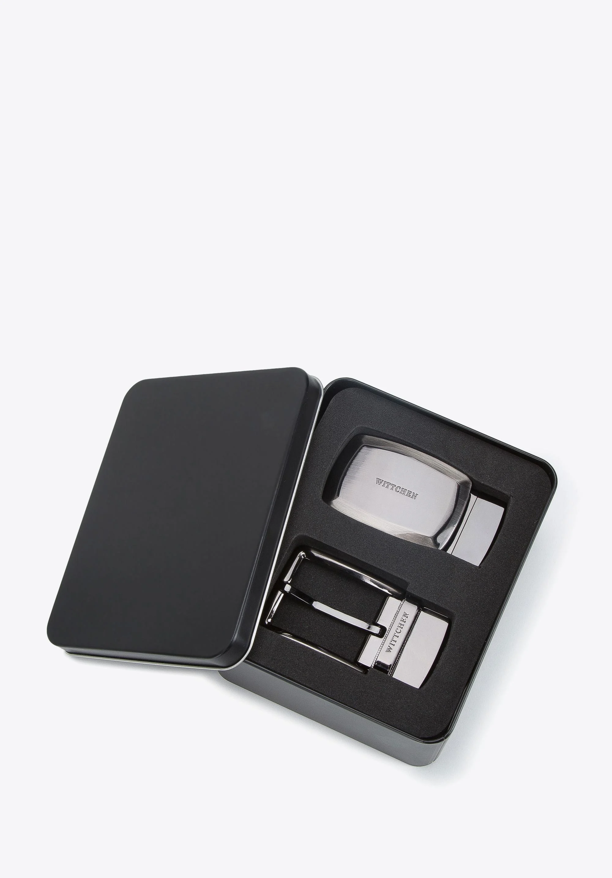 Męski pasek skórzany z wymienną klamrą