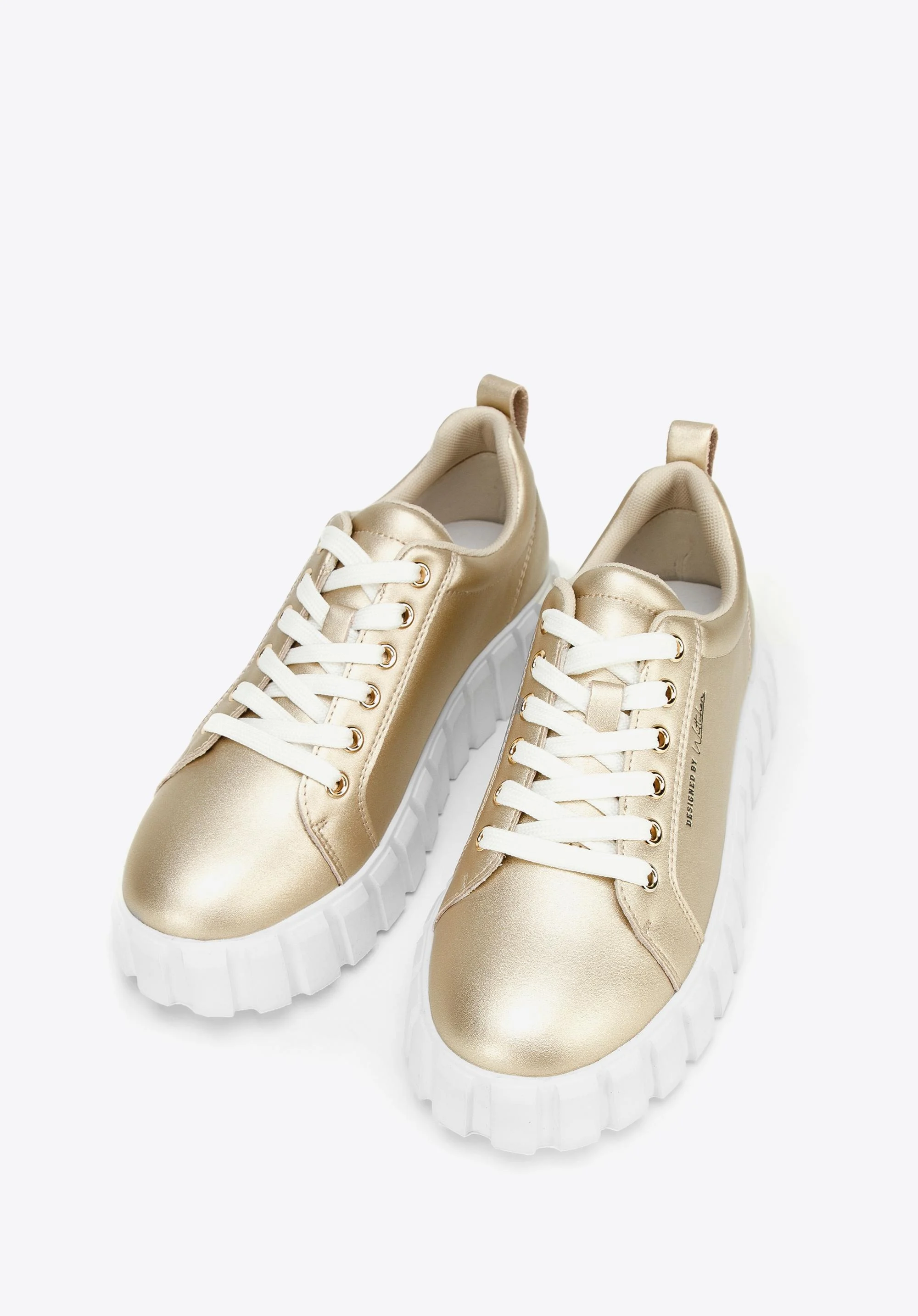 Damskie sneakersy skórzane na grubej platformie