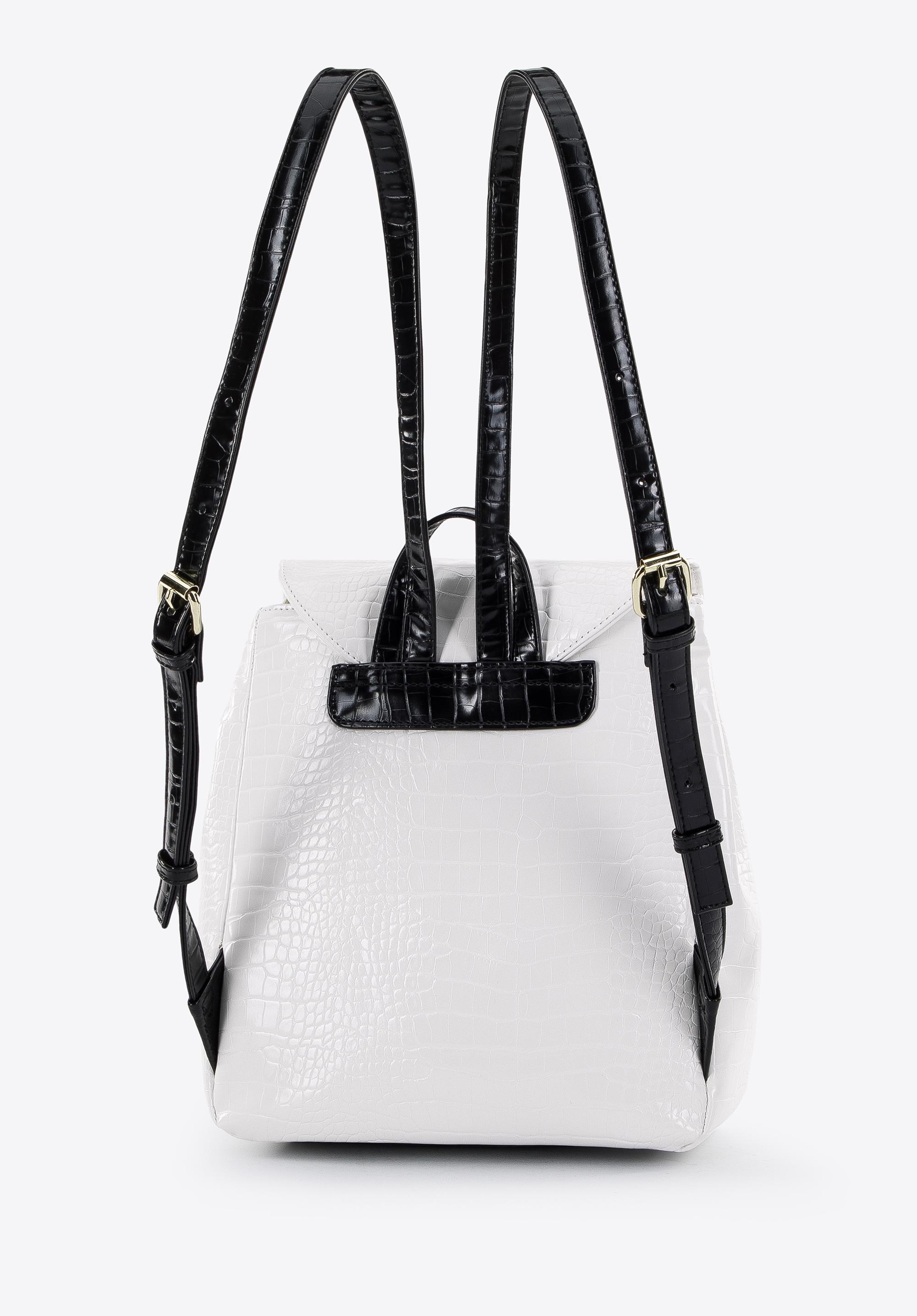 Damski plecak z ekoskóry croco z kieszenią z przodu