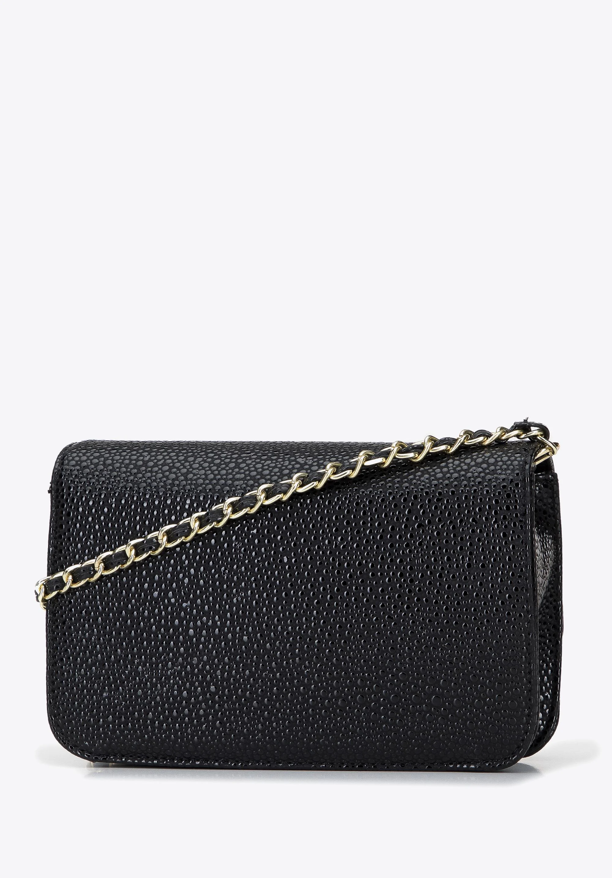 Damska listonoszka z połyskującej ekoskóry na łańcuszku