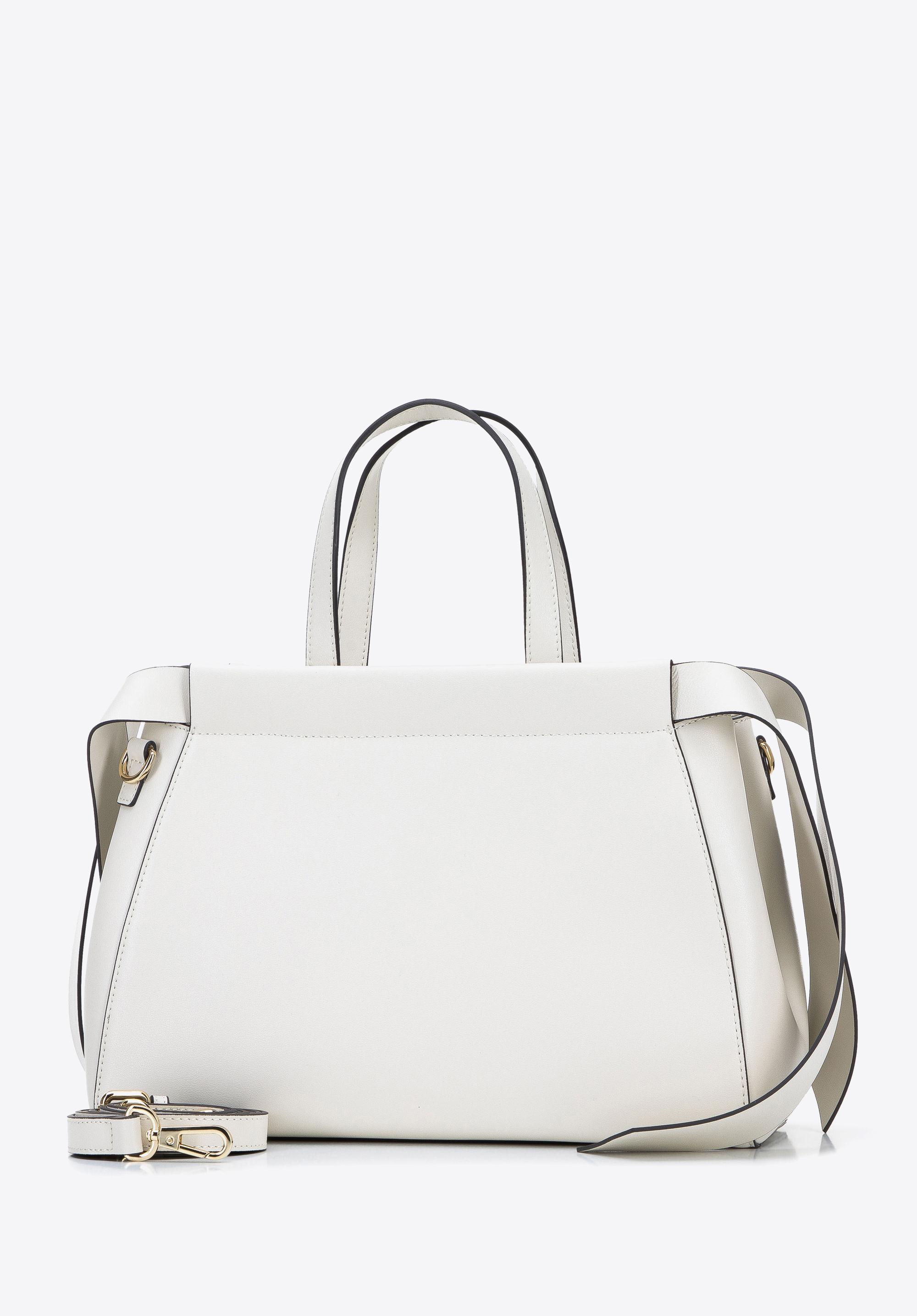 Torebka kuferek skórzana z ozdobnymi paskami