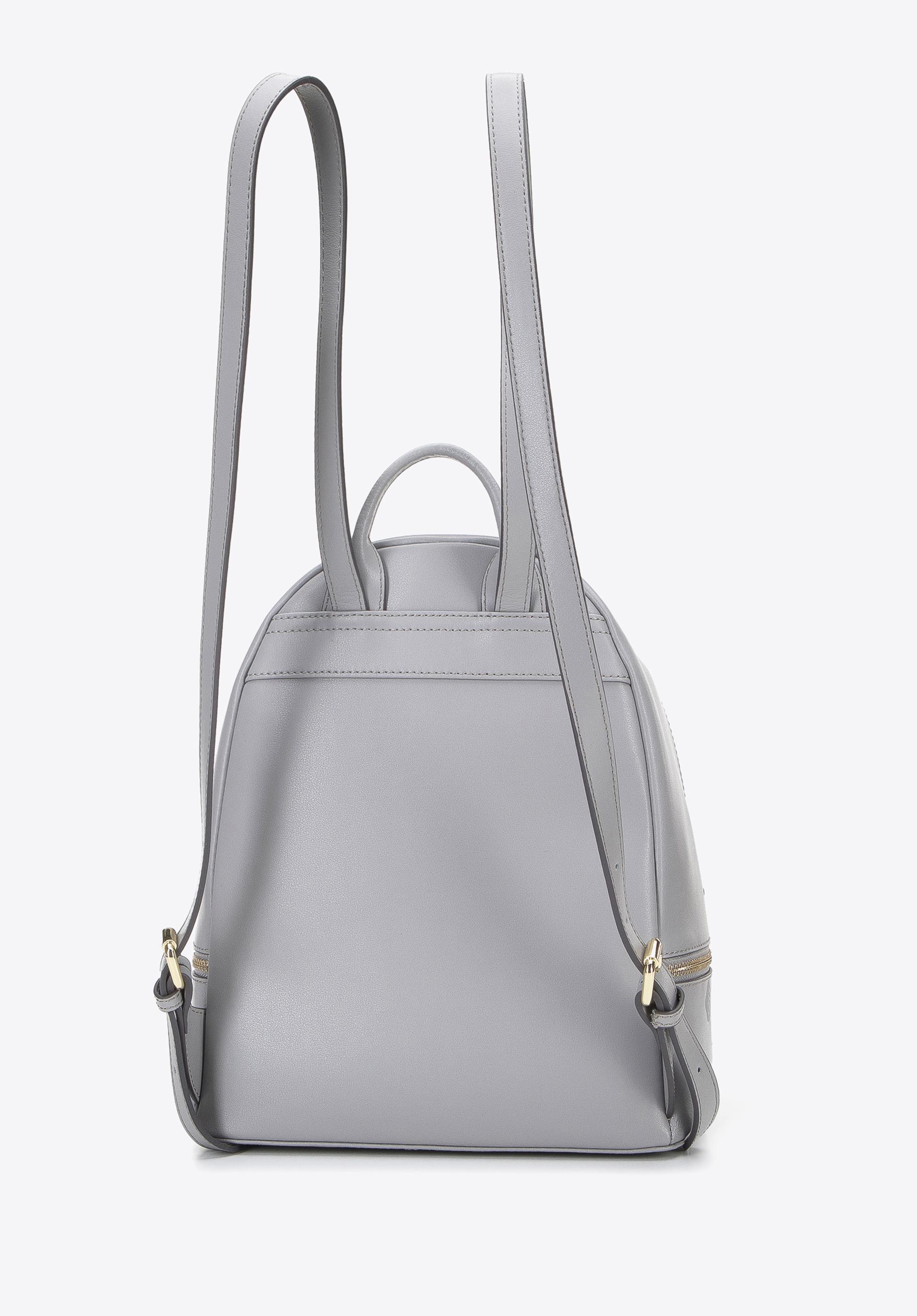 Damski plecak skórzany w monogram z poziomym suwakiem