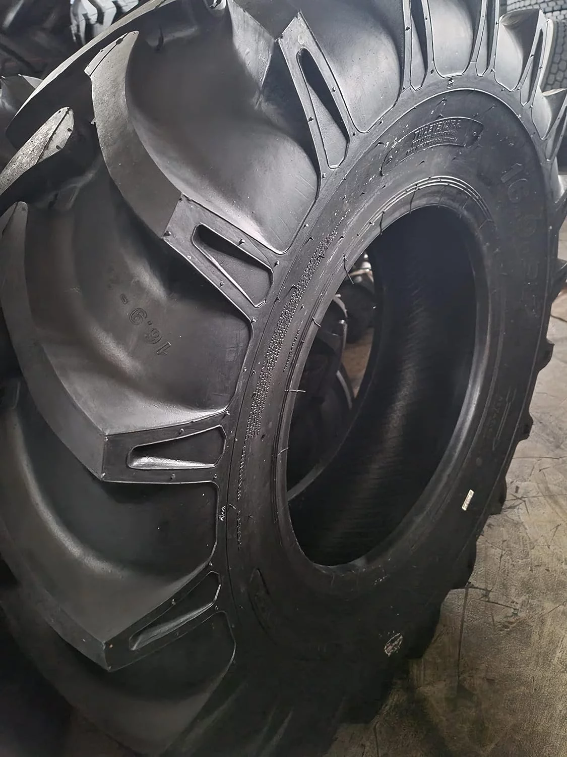 (2-Tire + 2 TUBE) 16.9-24 12PR R1 Rear Backhoe Industrial Tractor Tire 16.9x24 16924