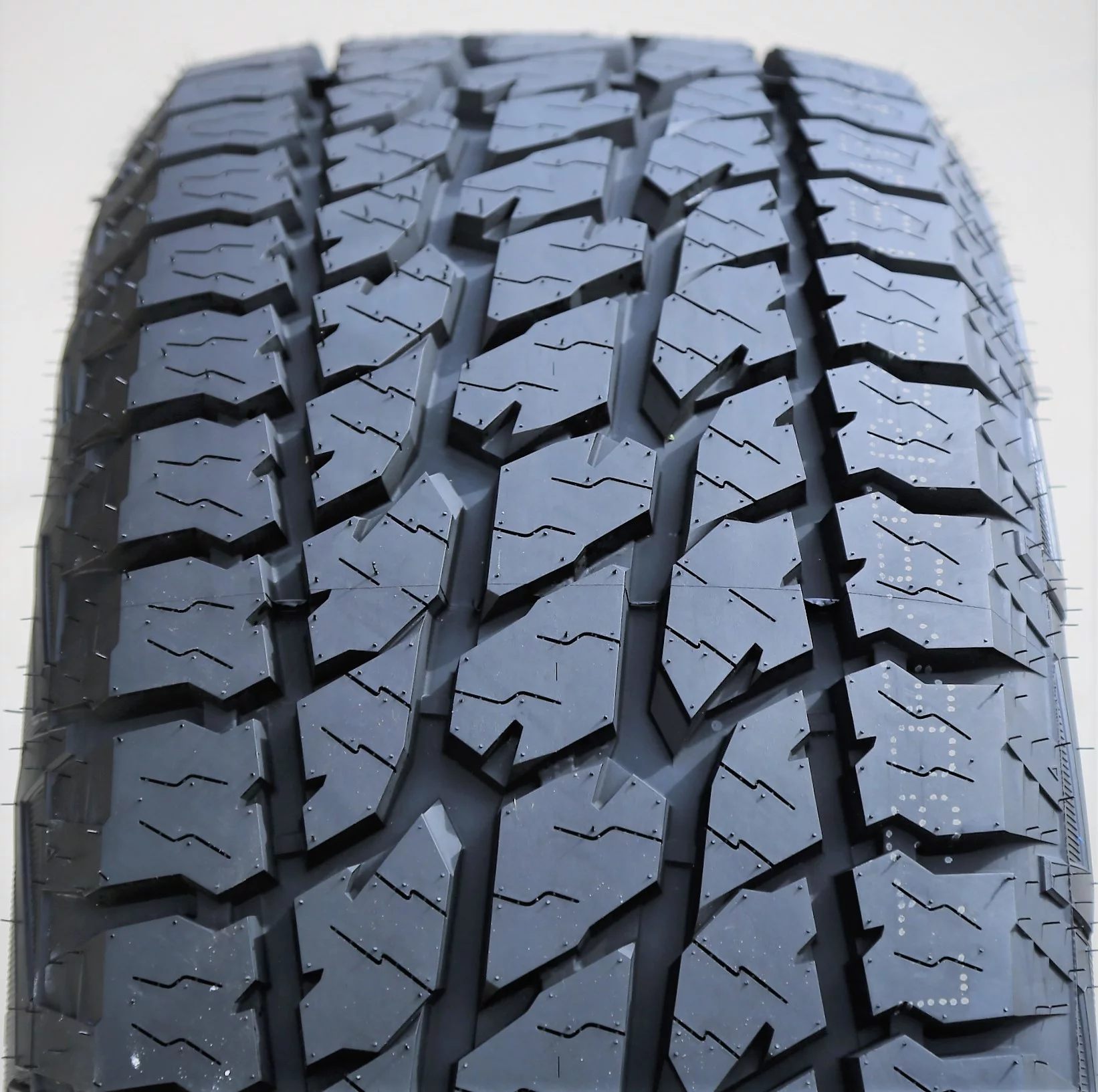 Tire Landspider Wildtraxx A/T LT 245/75R17 Load E 10 Ply AT All Terrain
