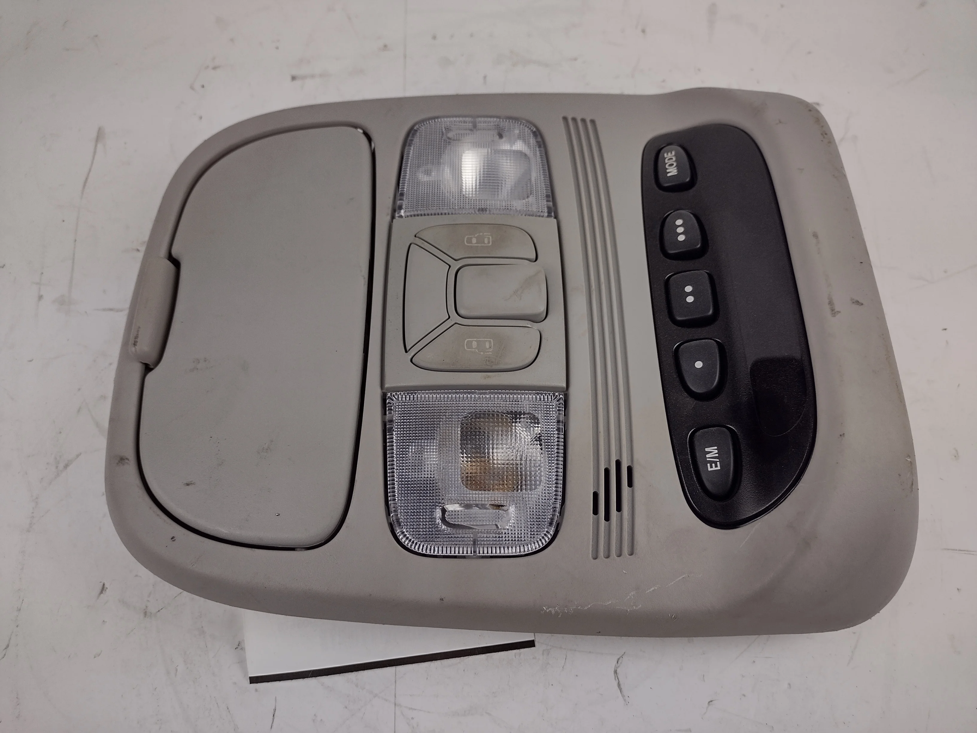 Pre-Owned 07 08 09 10 Toyota Sienna Over Head Console Dome Light OEM (Good)