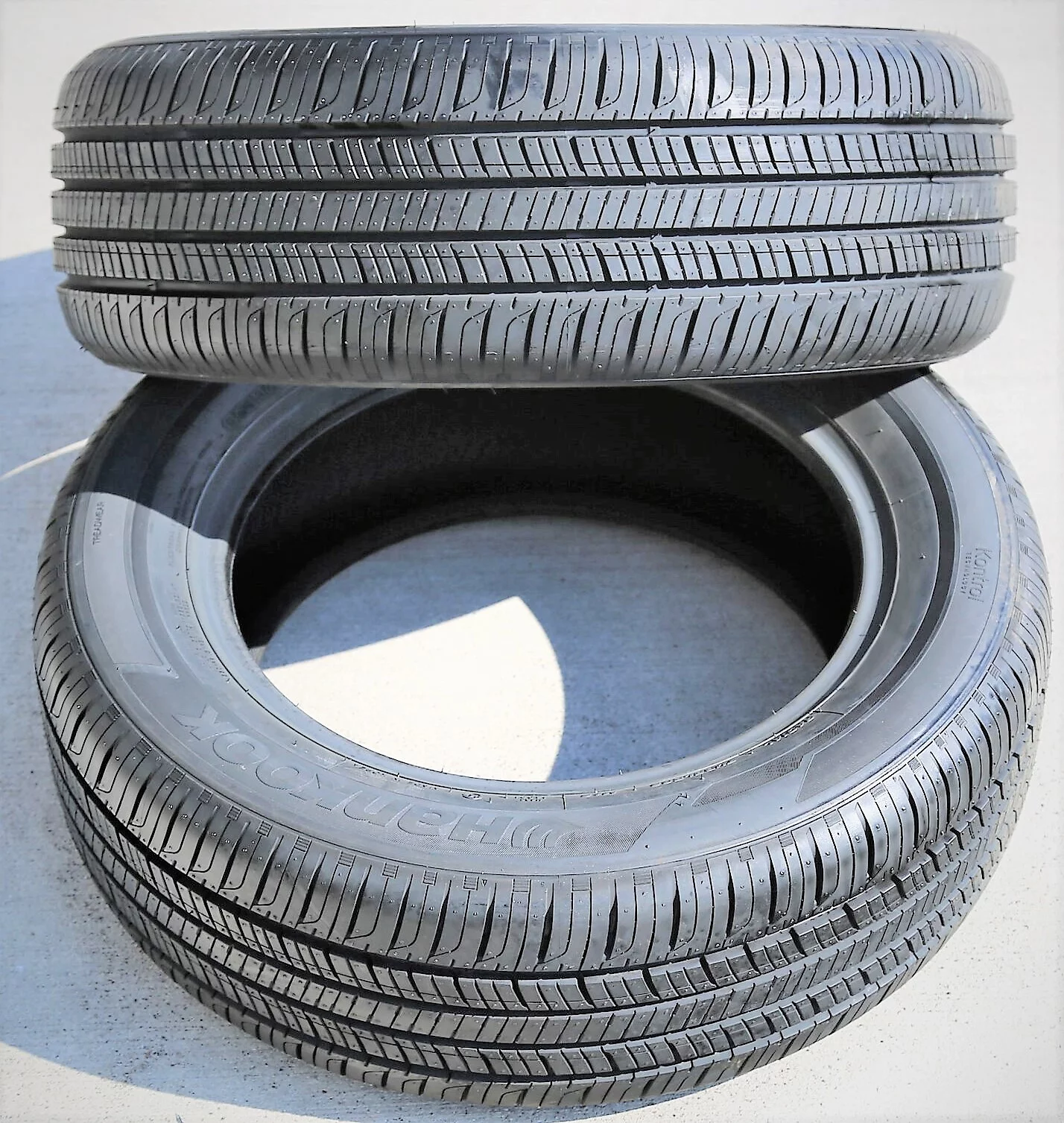Pair of 2 (TWO) Hankook Kinergy GT 235/55R17 99H A/S All Season Tires