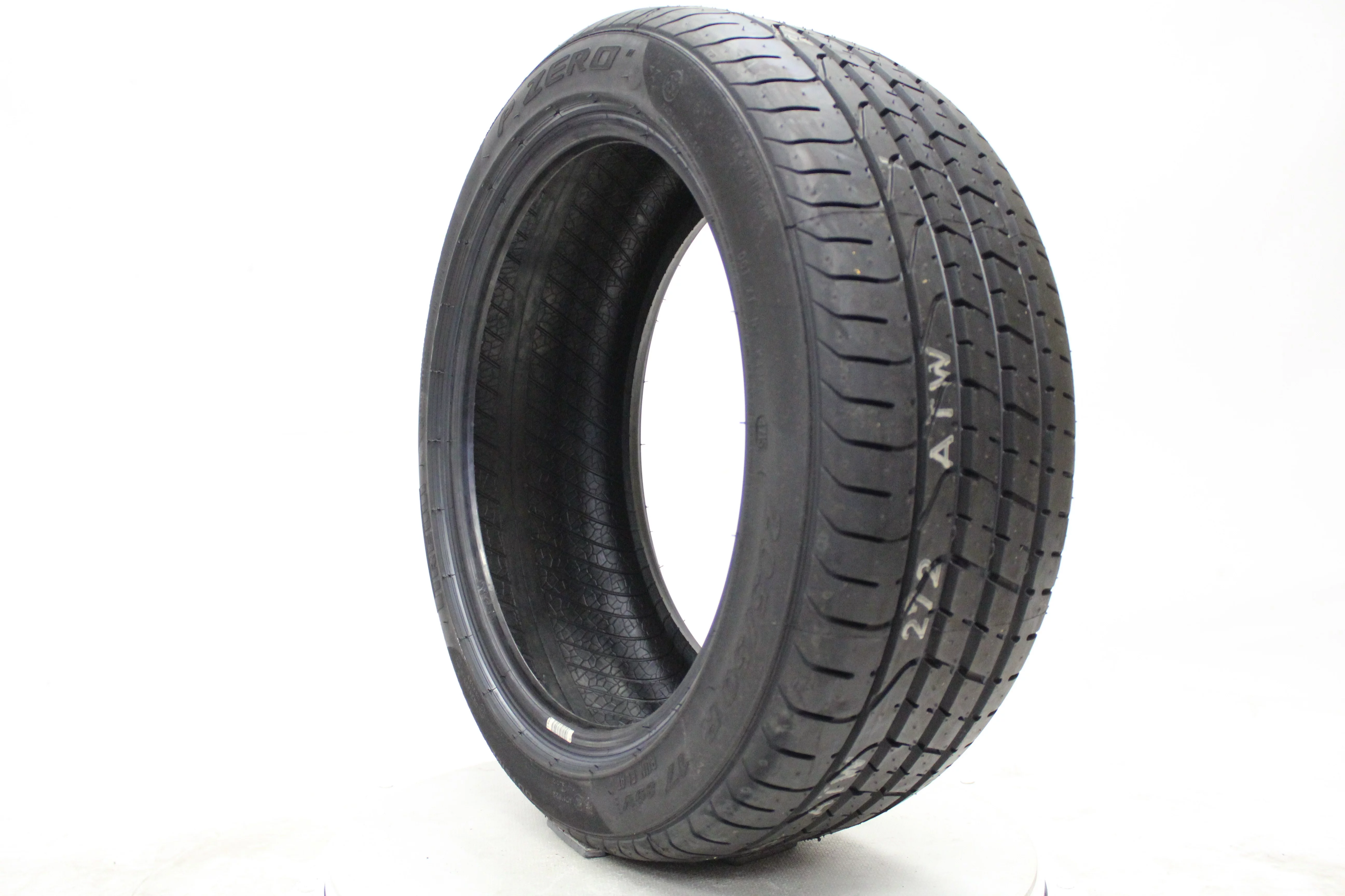 Pirelli P Zero Run Flat 205/50R17 89 V Tire Fits: 2017-19 Nissan Sentra SR Turbo, 2013-16 Nissan Sentra SR