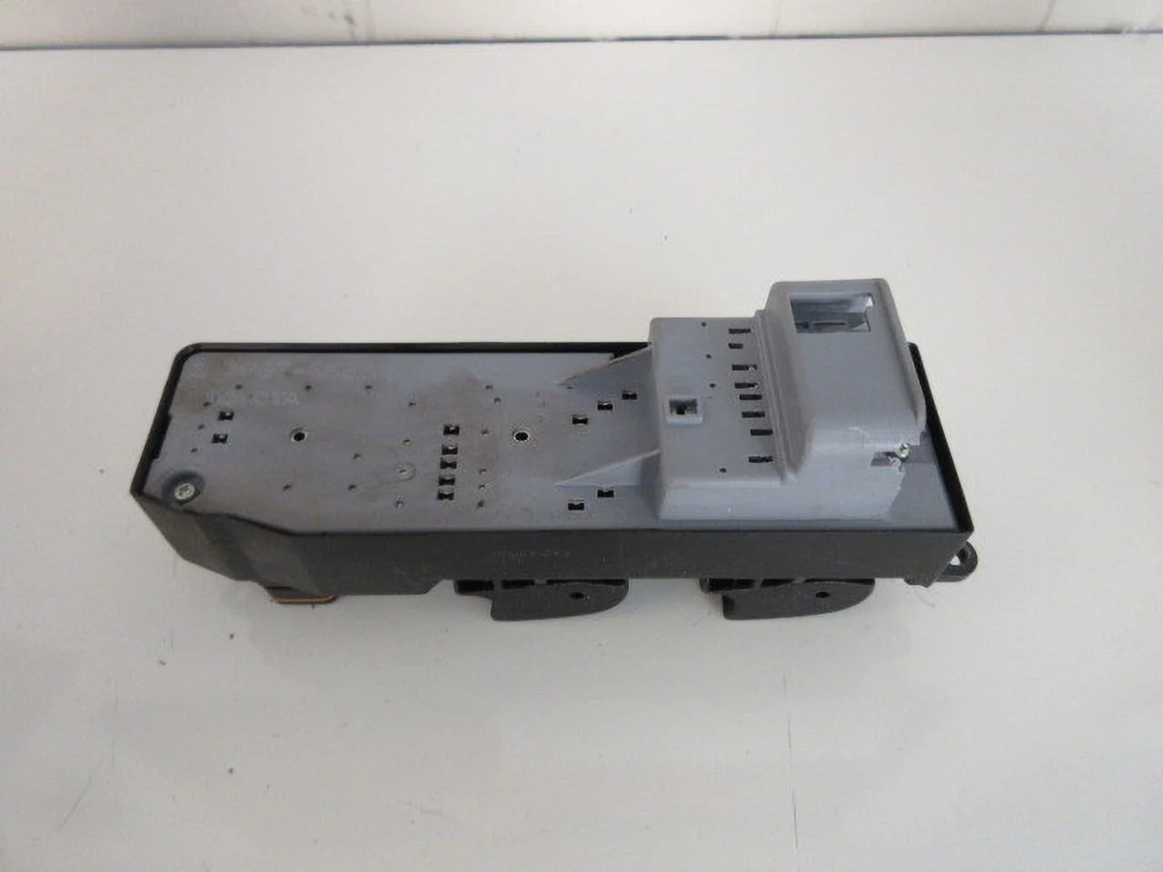 Pre-Owned 2004-2010 Toyota Sienna Driver Master Window Switch OEM LKQ (Good)