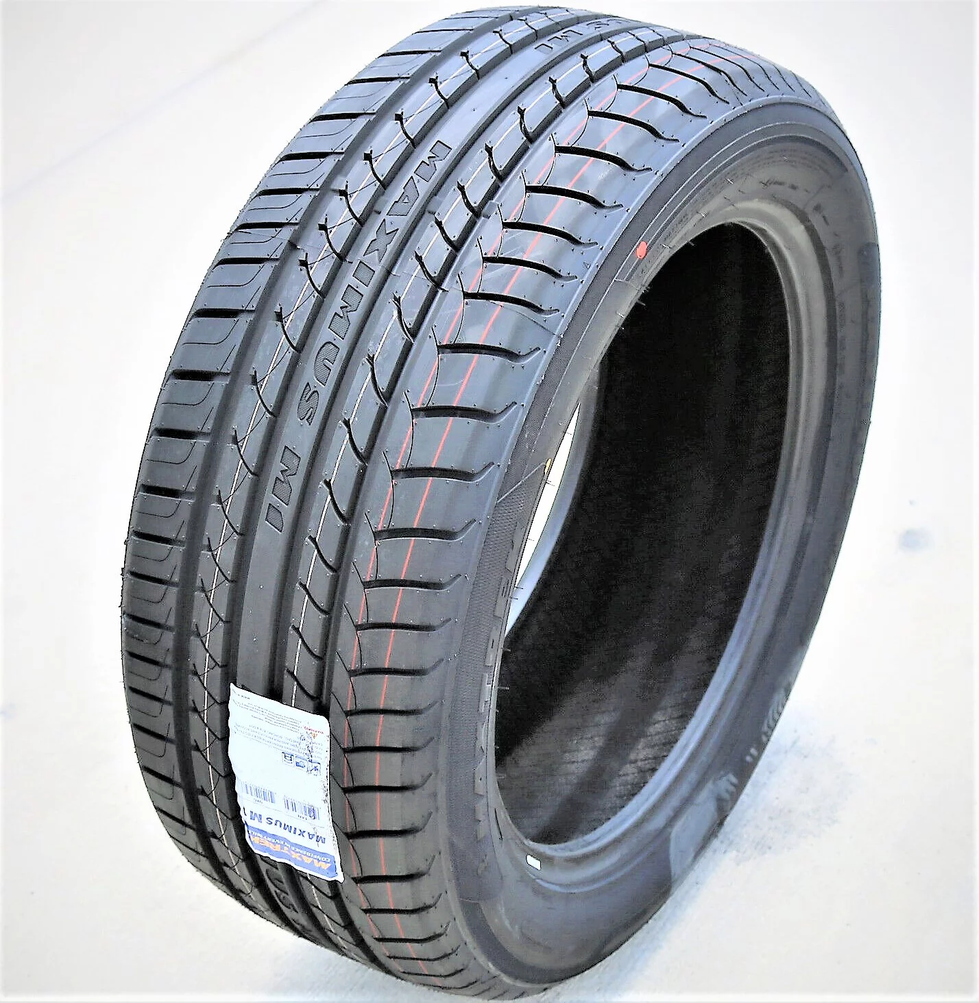 Maxtrek Maximus M1 185/60R14 82H Performance Tire Fits: 1989-98 Honda Civic Si, 1990 Mazda Miata Base