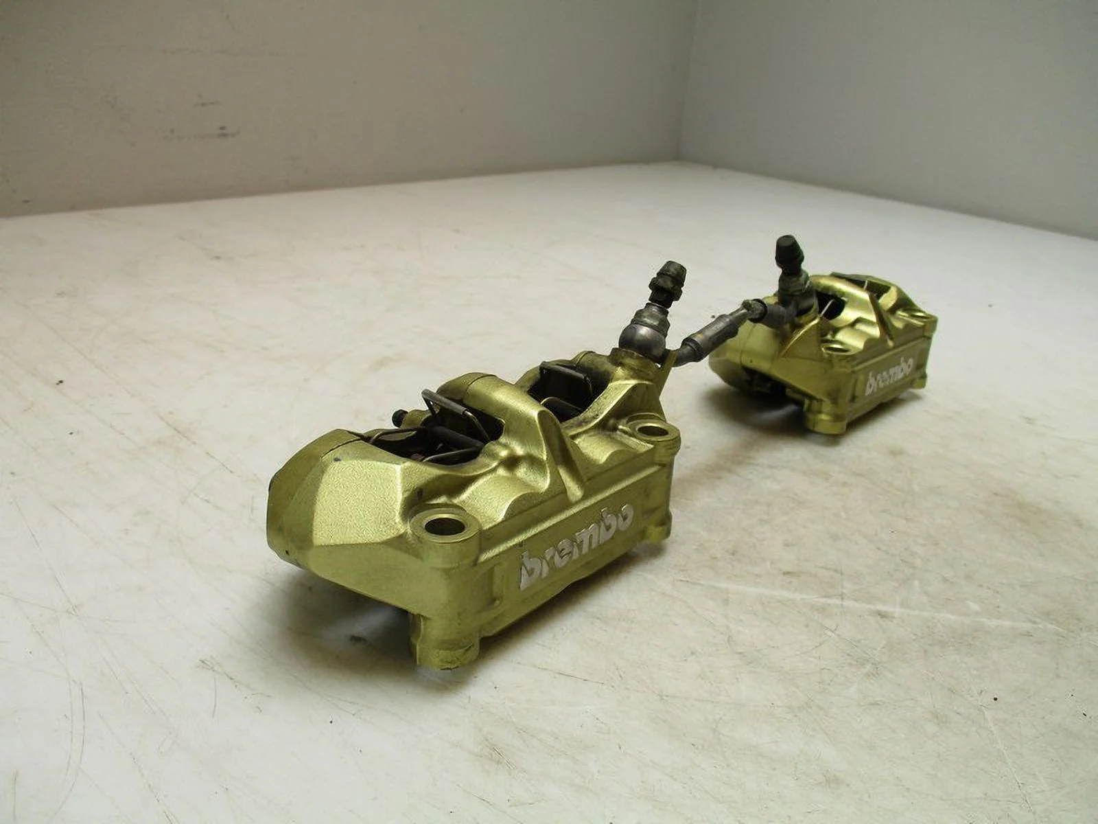 Pre-Owned 2018 BMW S1000RR LH RH Front Brembo Brake Calipers OEM (Good)