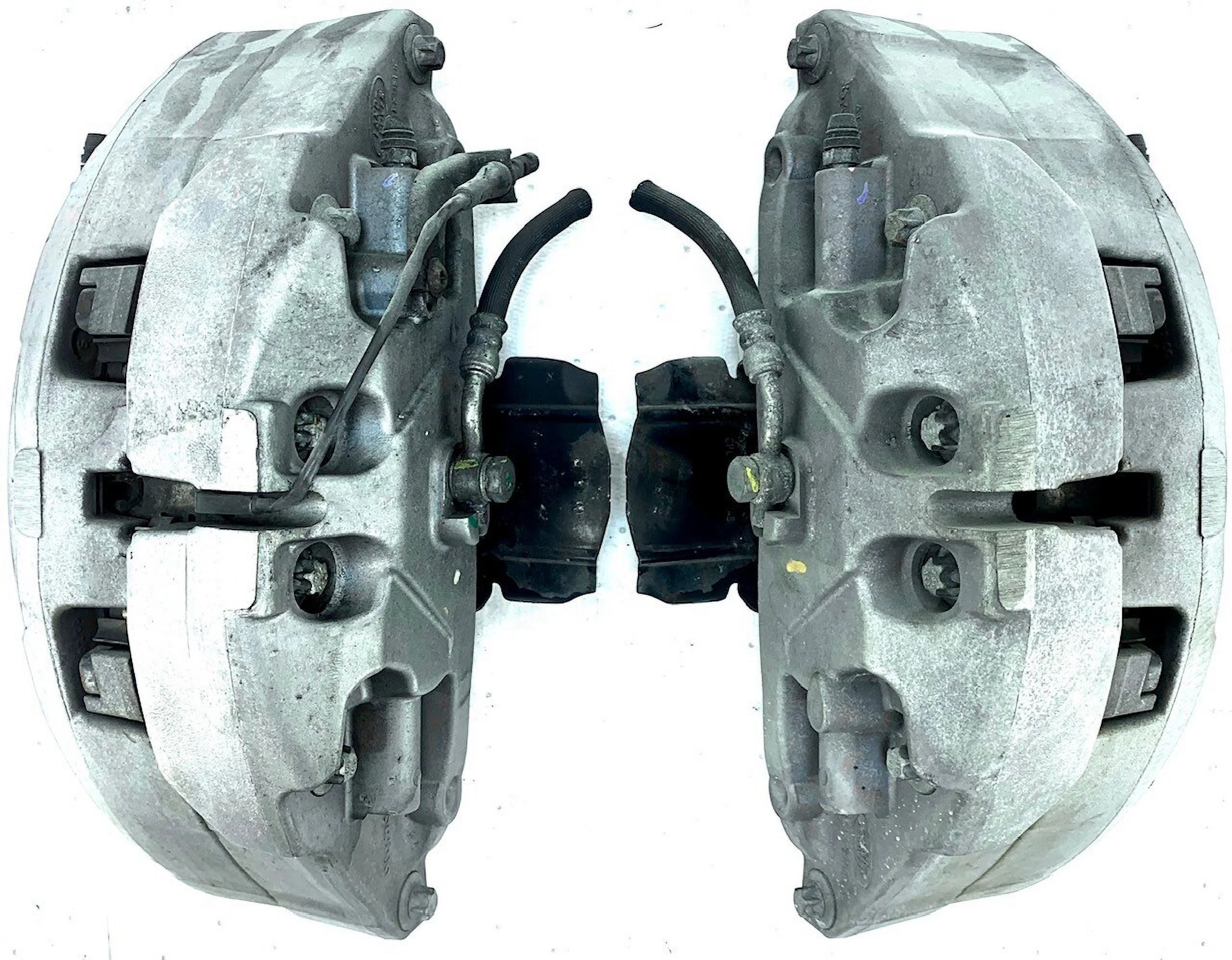 Pre-Owned 2018-2019 Land Rover Range Rover LH and RH Brake Calipers Front w/ Brembo OEM (Good)