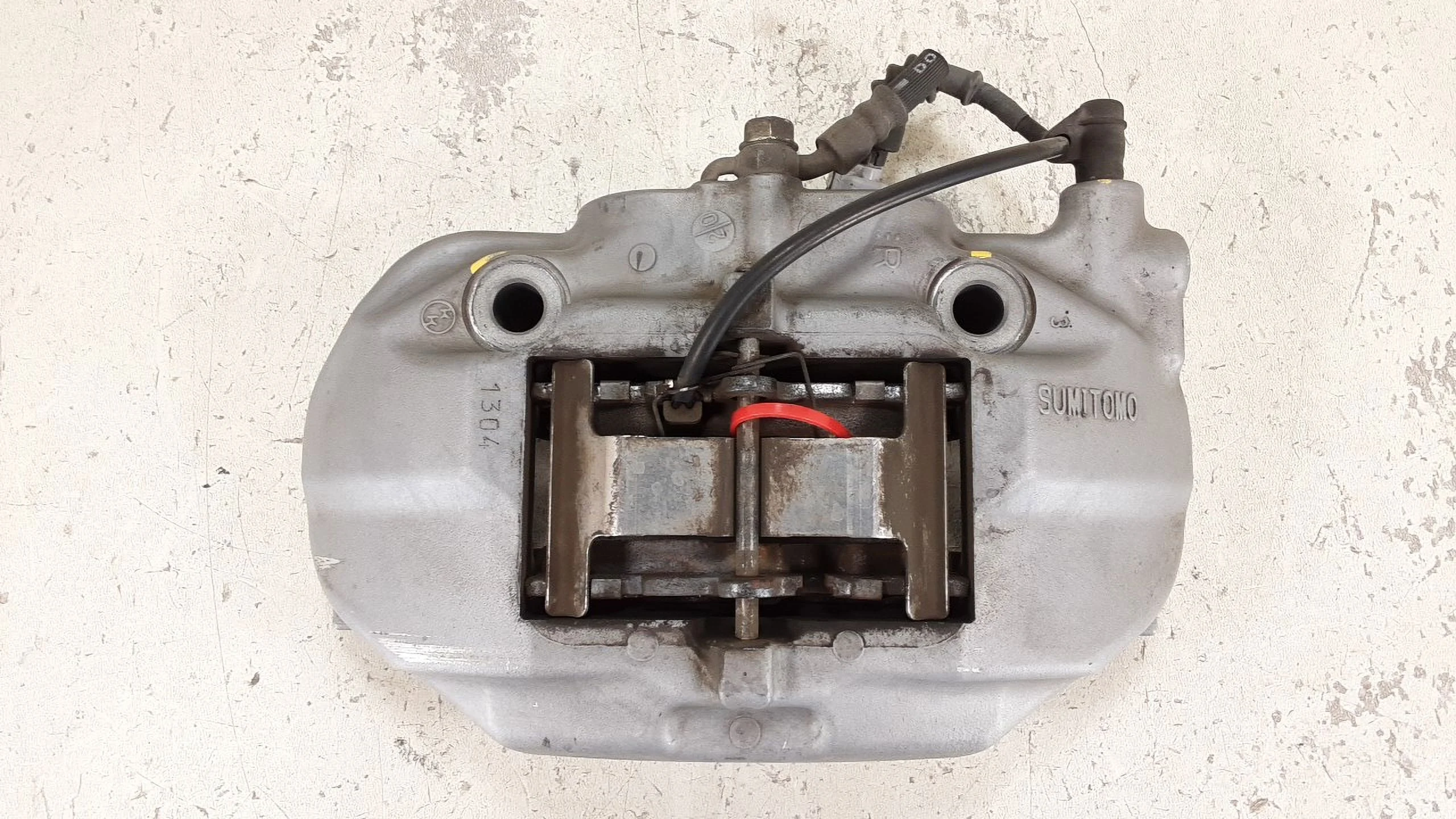 Pre-Owned 2001-2006 Lexus LS430 Passenger RH Front Brembo Brake Caliper OEM LKQ (Good)