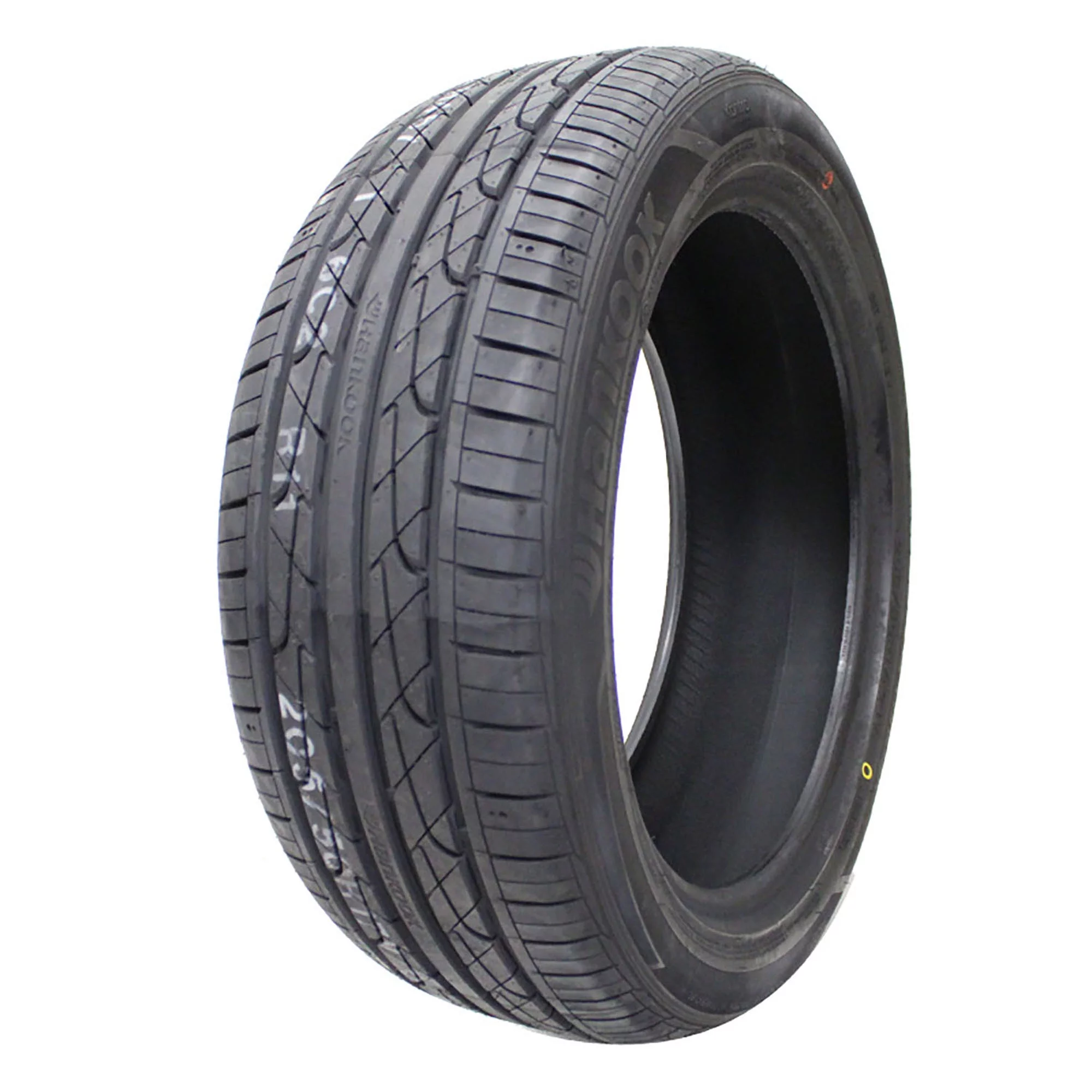 Hankook Ventus V2 Concept2 (H457) All Season 235/40R18 95W XL Passenger Tire