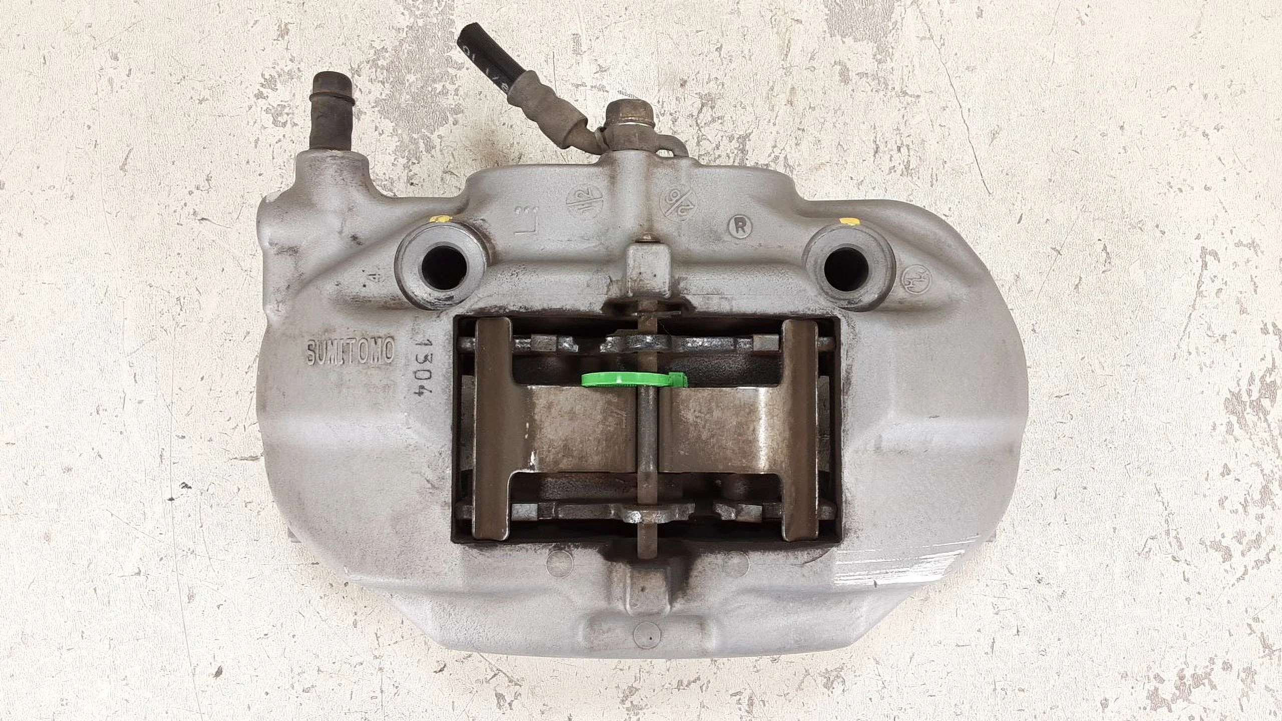 Pre-Owned 2001-2006 Lexus LS430 Driver LH Front Brake Caliper OEM LKQ (Good)