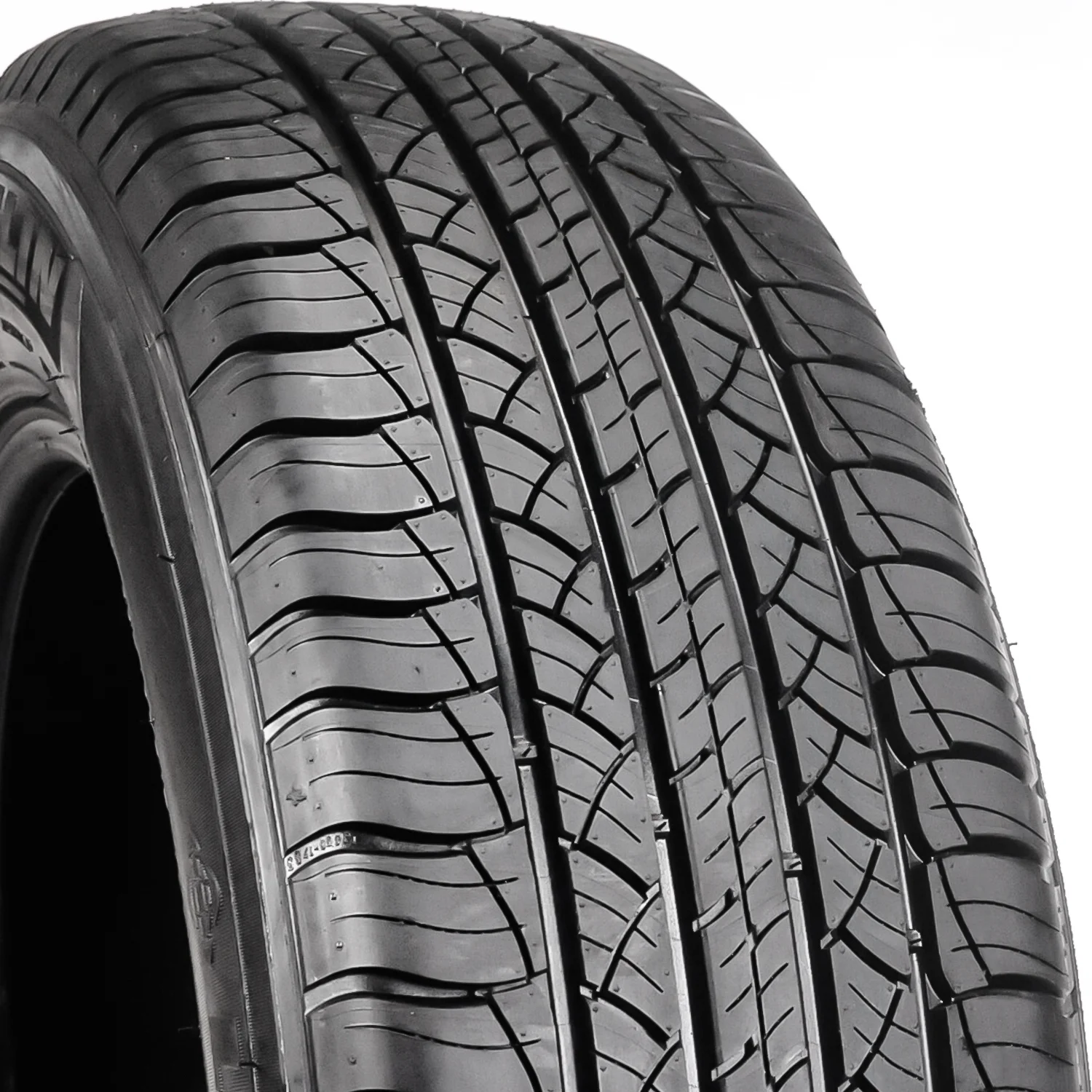 Michelin Latitude Tour HP All Season 255/70R18 116V XL Passenger Tire