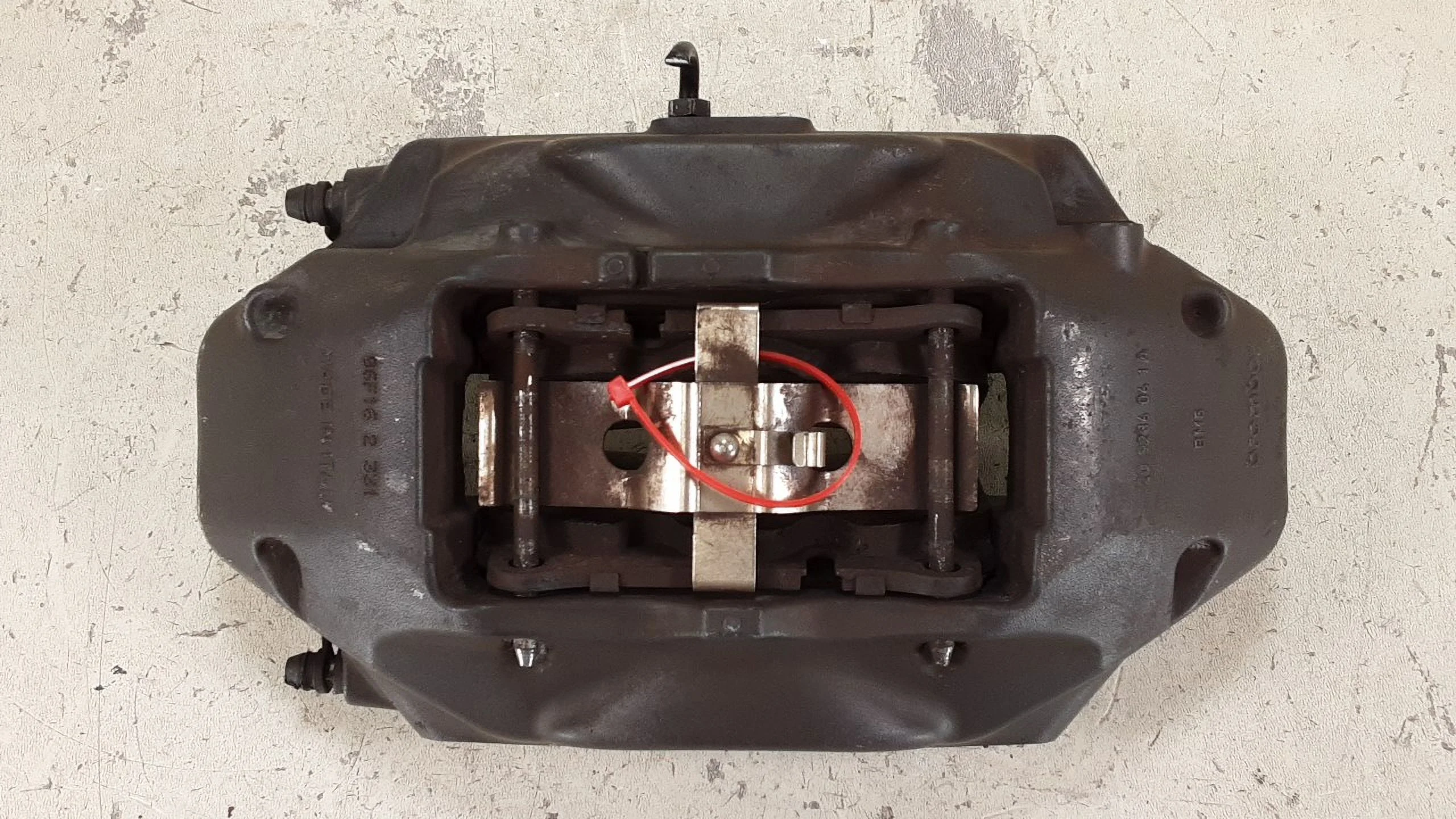 Pre-Owned 2006-2017 Volkswagen Touareg Passenger RH Front Brembo Brake Caliper OEM LKQ (Good)