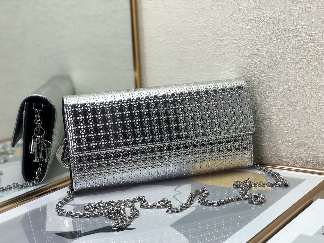Dior 2251 (3) 21cm