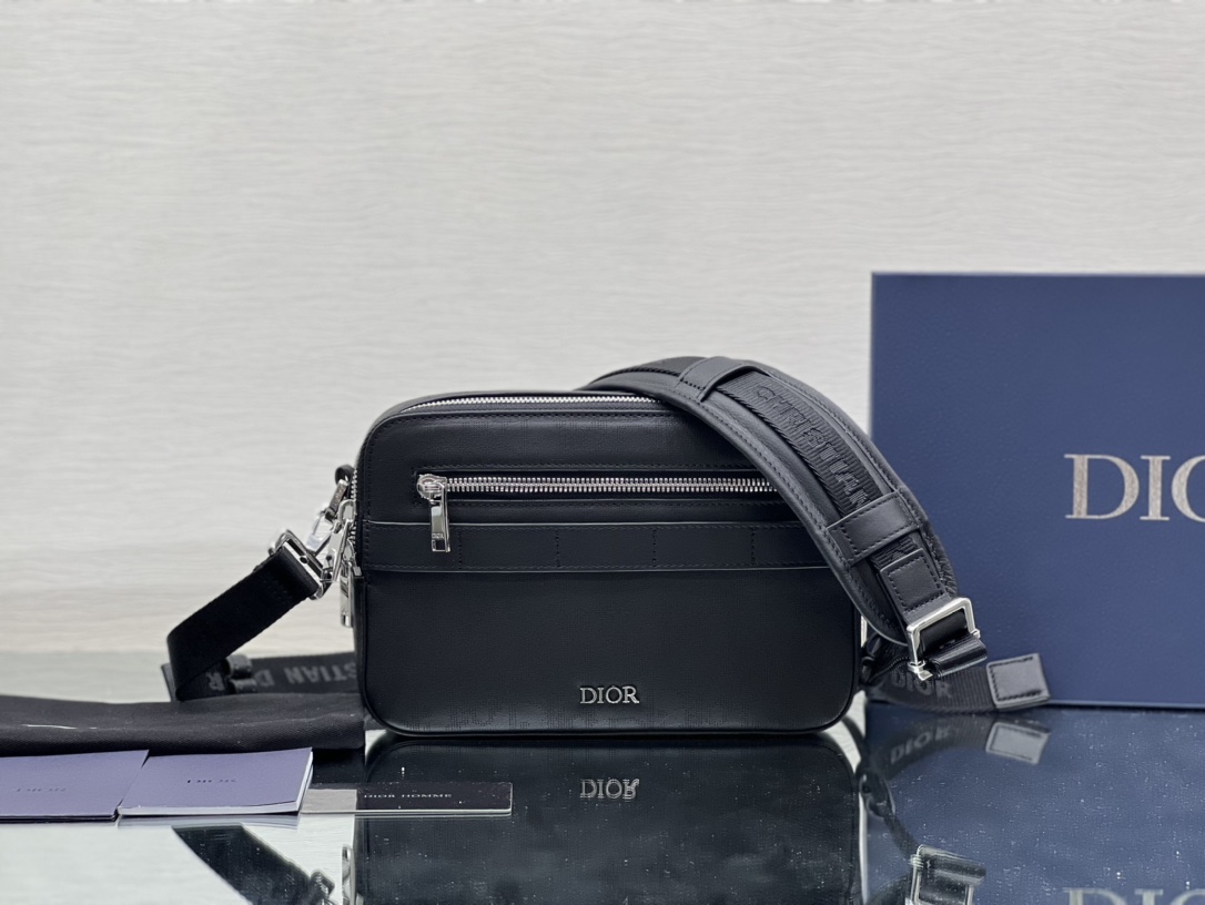 Dior Safari 22409 22 x 15 x 6cm