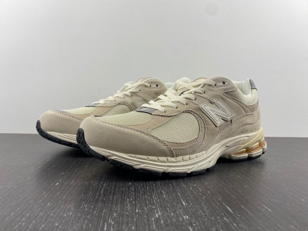 New Balance 2002R Calm Taupe