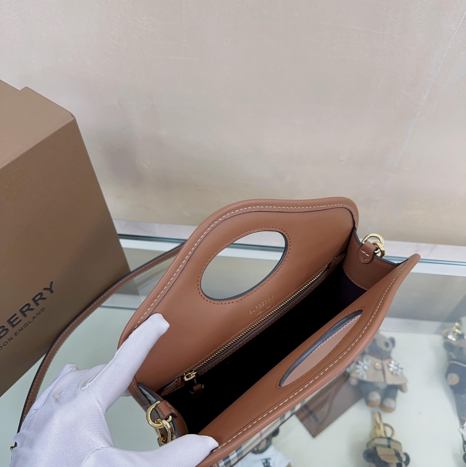 Burberry 477660 23×6× 26.5cm