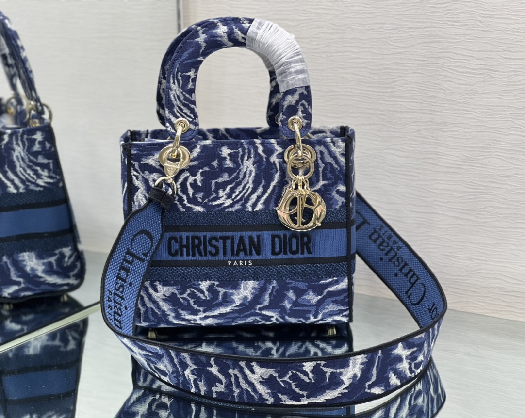 Dior LADY 9027(5) 24x20x11cm