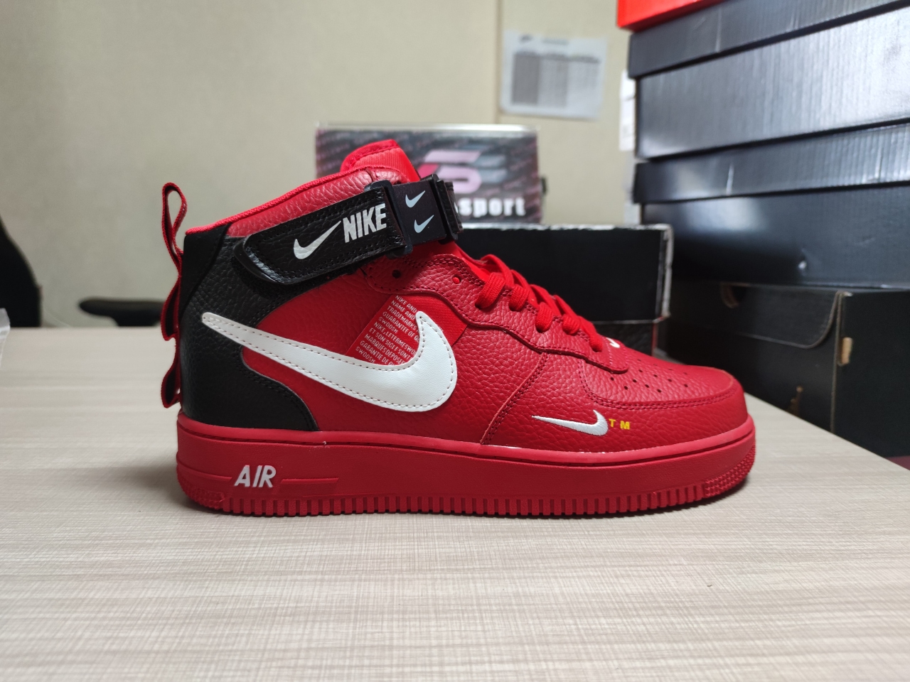 Air Force 1 Mid Utility University Red 804609-605