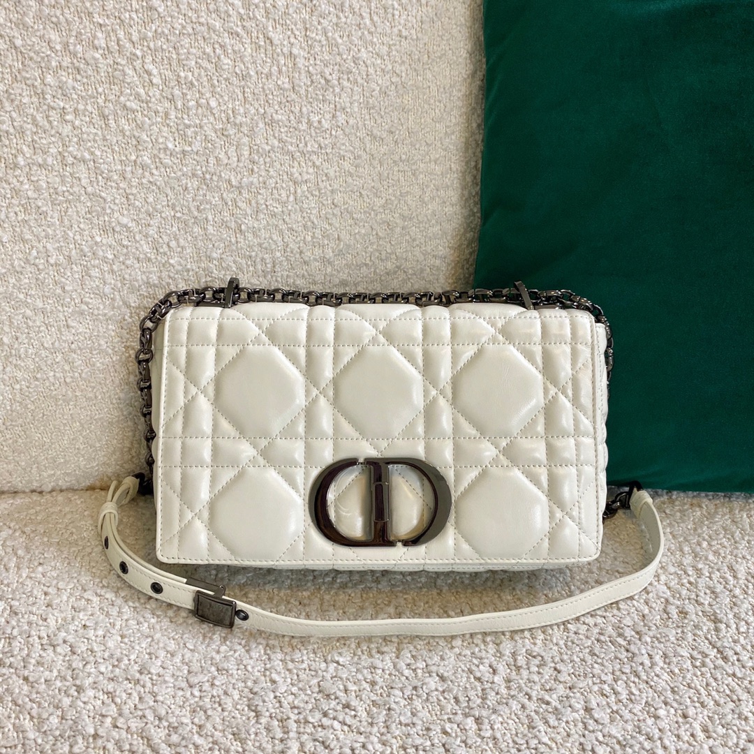 Dior White