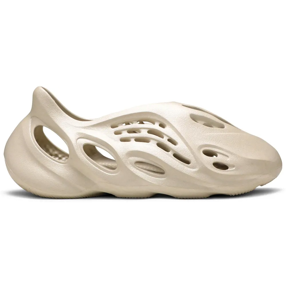 adidas Yeezy Foam RNNR Sand FY4567