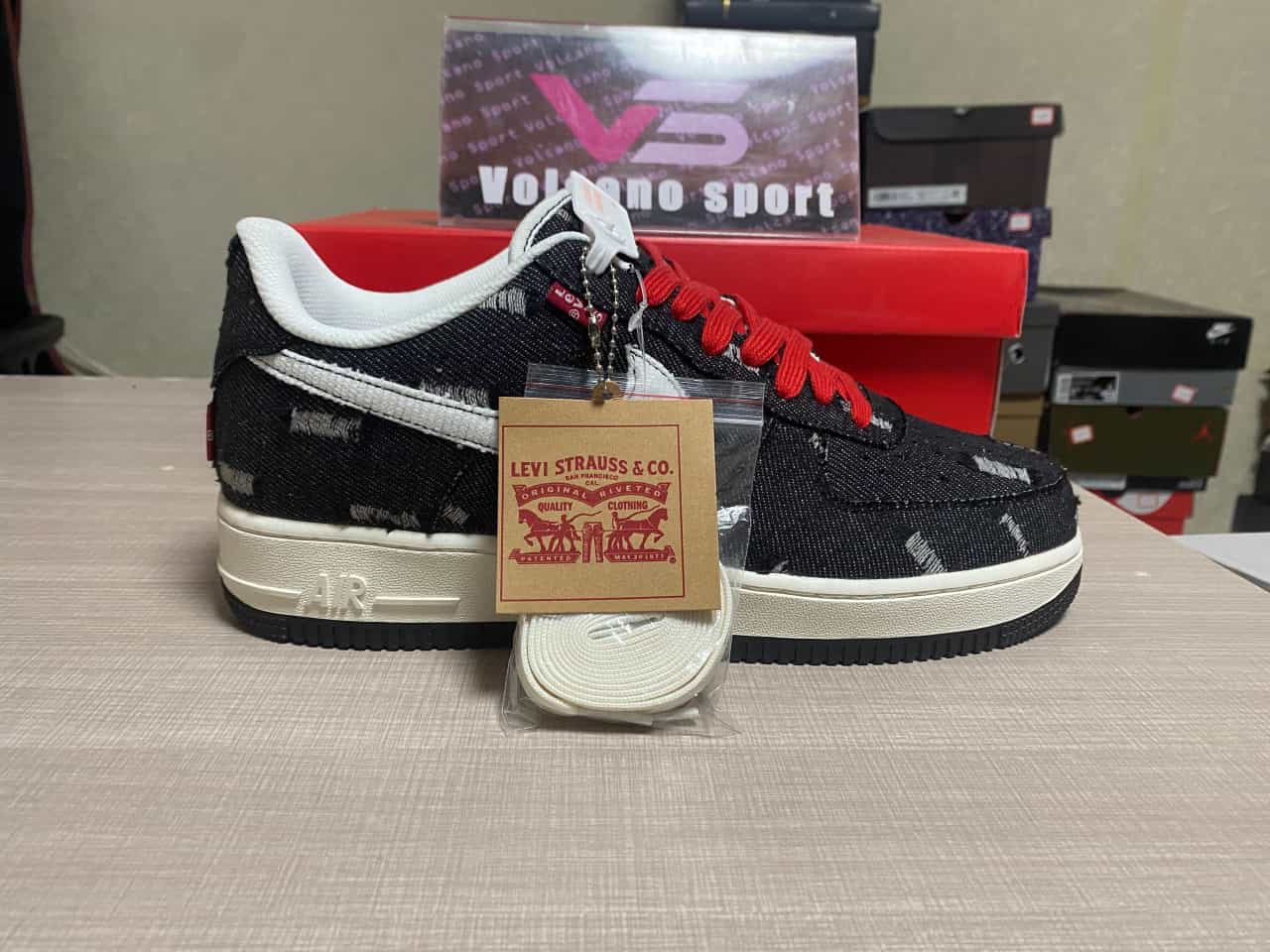 Levis x Air Force 1 07 Low Black White Red LE5050-011