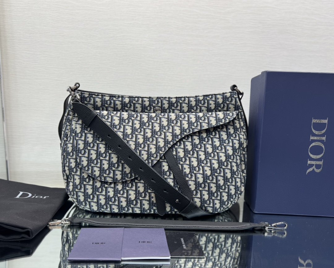 Dior 23790(2) 40×29.5×14.5cm