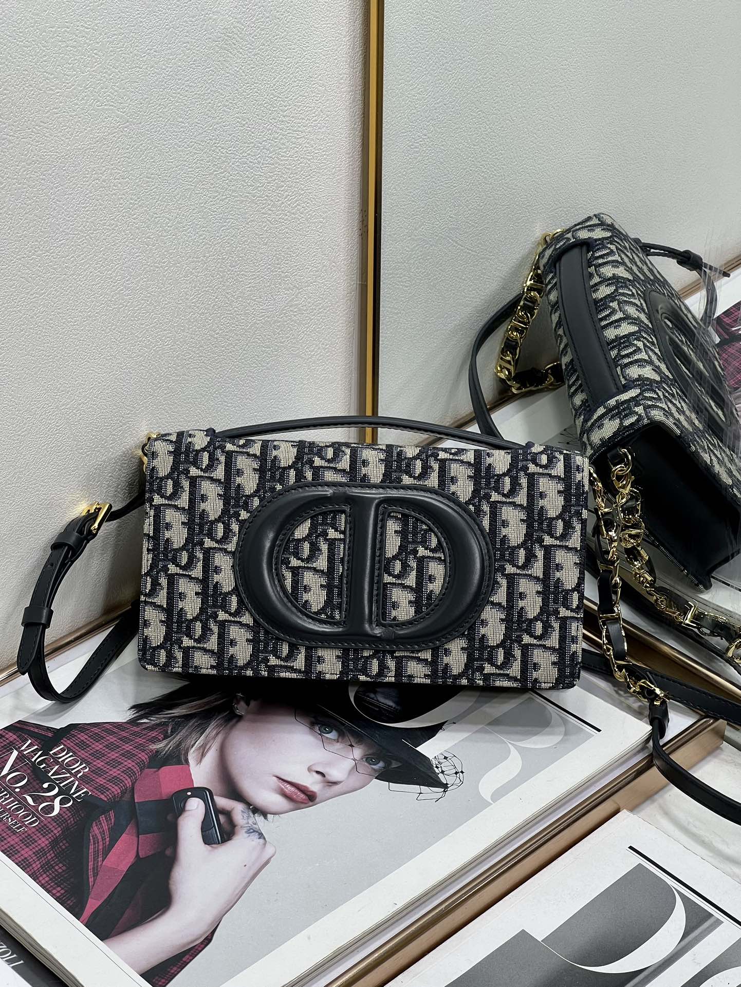 Dior CD Signature 2046 21x11x5cm
