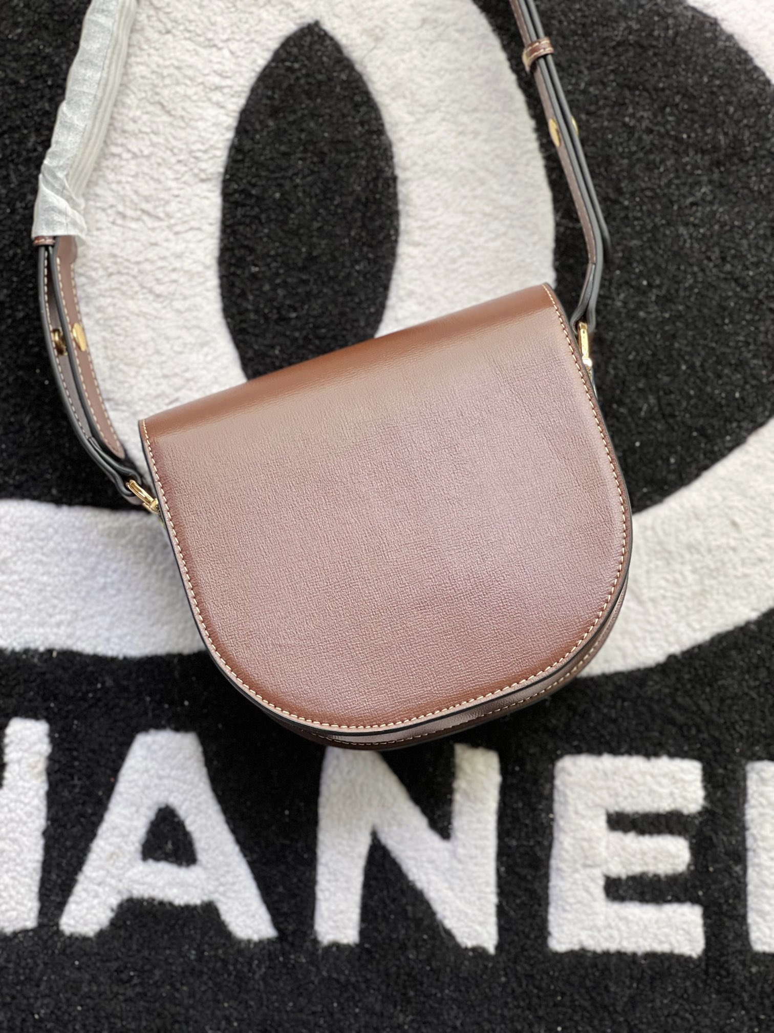 GUCCI 706191 18x17x6.5cm