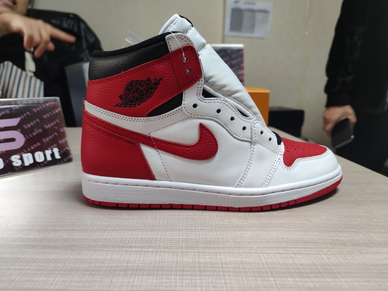 Jordan 1 Retro High OG Heritage 555088 161