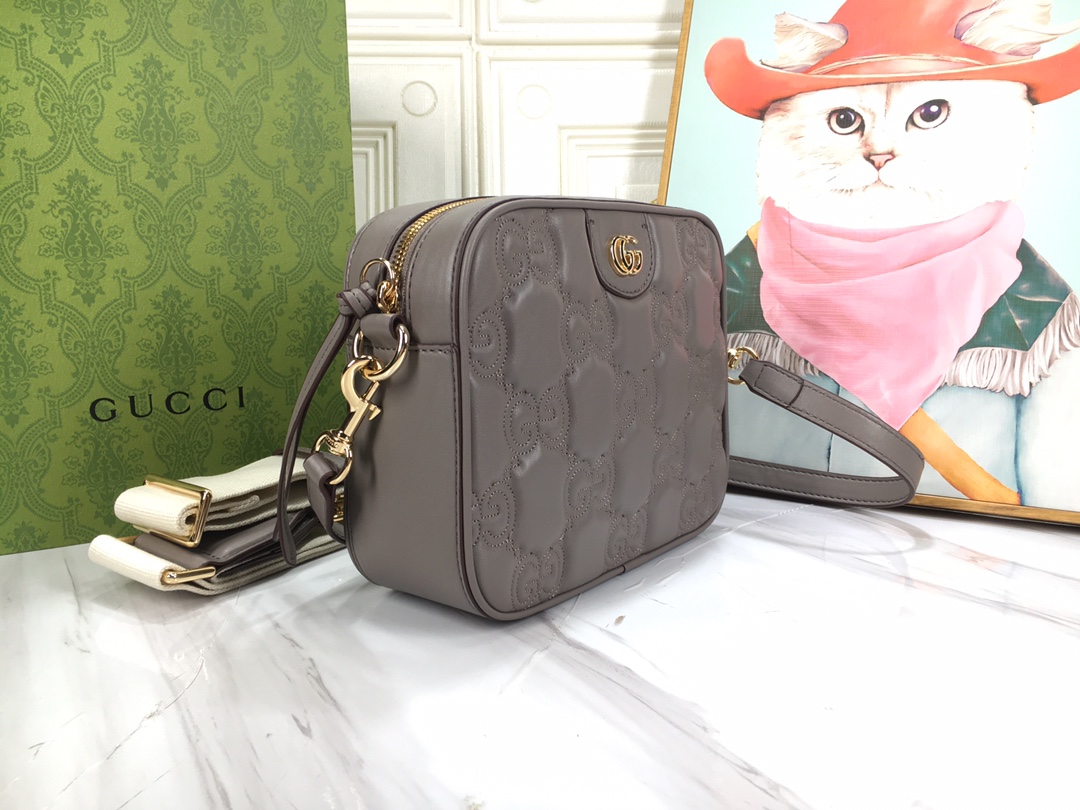 Gucci 702234 21.5X17X7.5cm
