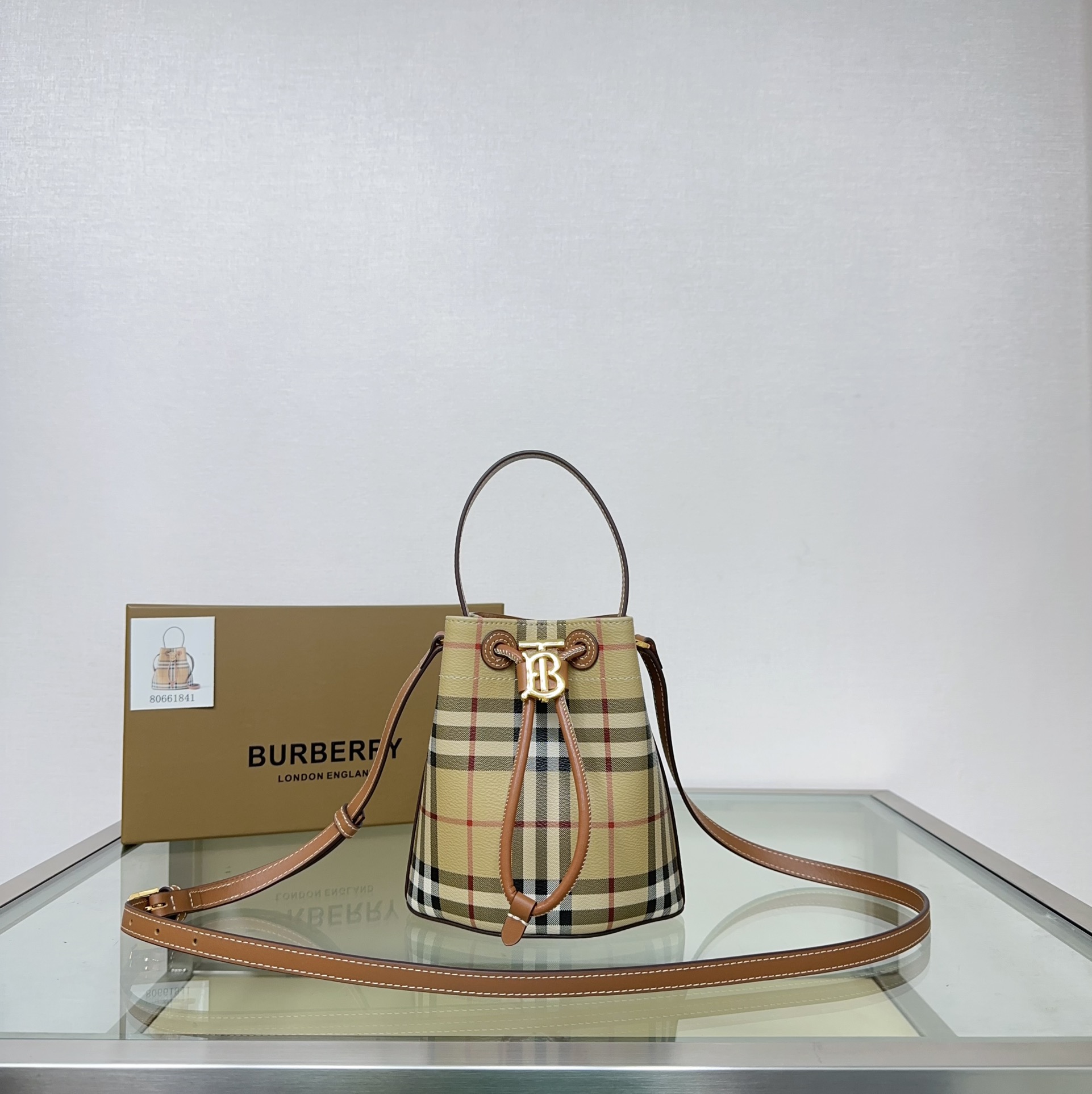 Burberry 184160 (3) 16.5x 11 x 18.5cm