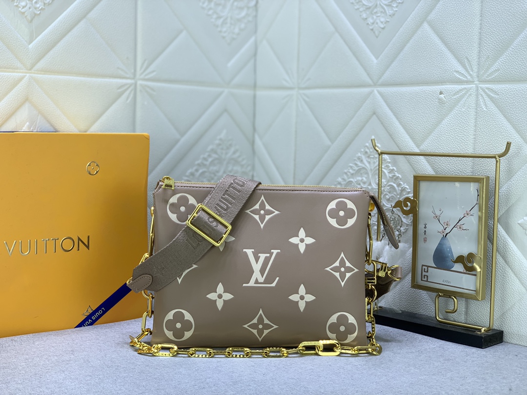 Louis Vuitton  Mini Soft Trunk M22398 (3) 18.5 x 13.0 x 8.0cm