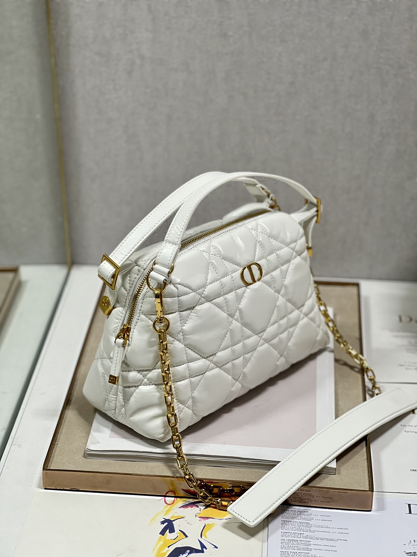 Dior White 5556 (3) 25×16cm