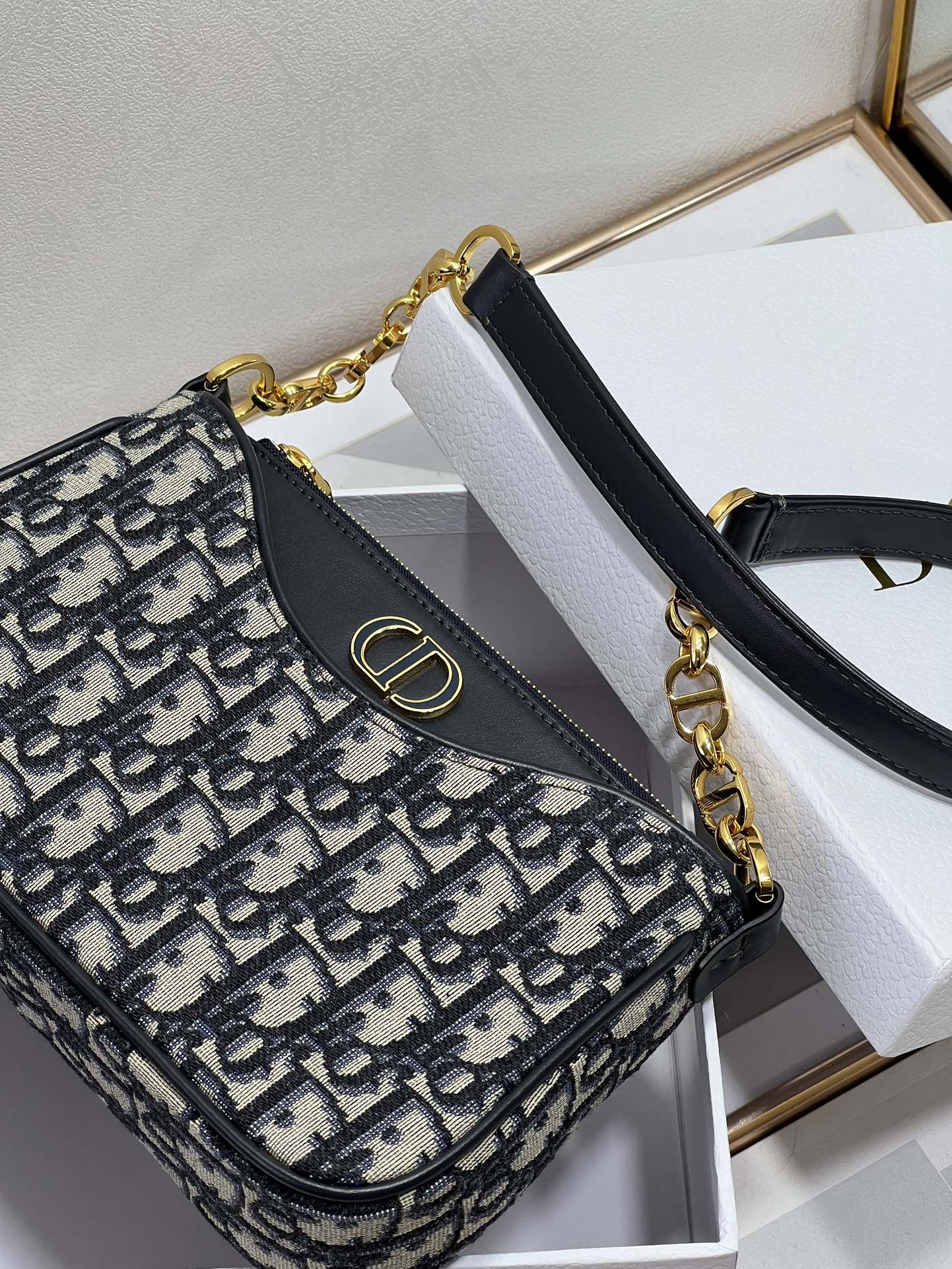 Dior 30 Montaigne Hobo Avenue 9226 21x13x5cm