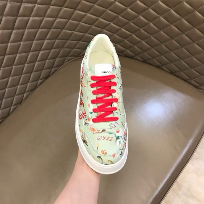 Gucci GG embossed sneakers Green